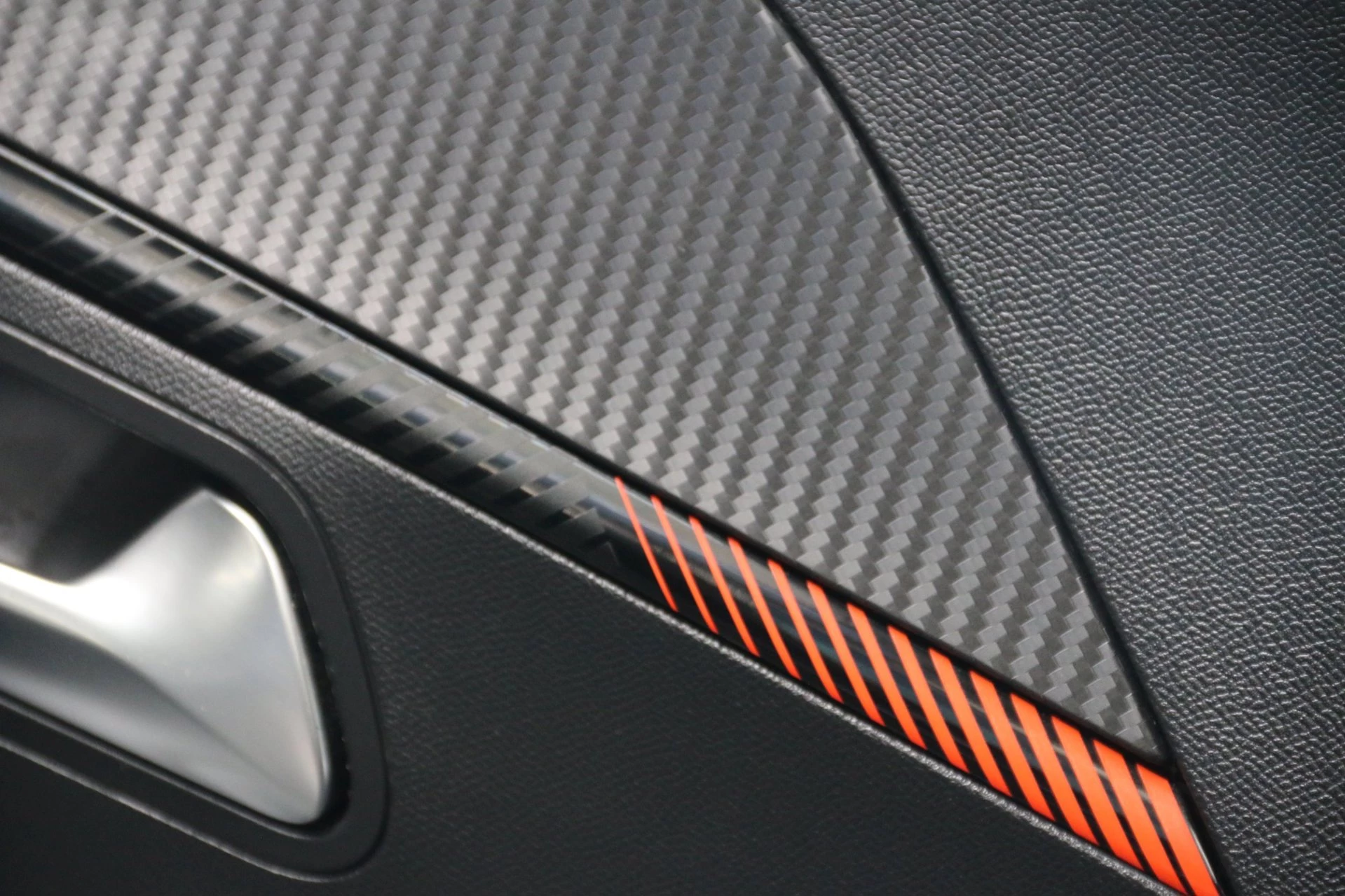 Hoofdafbeelding Peugeot e-2008