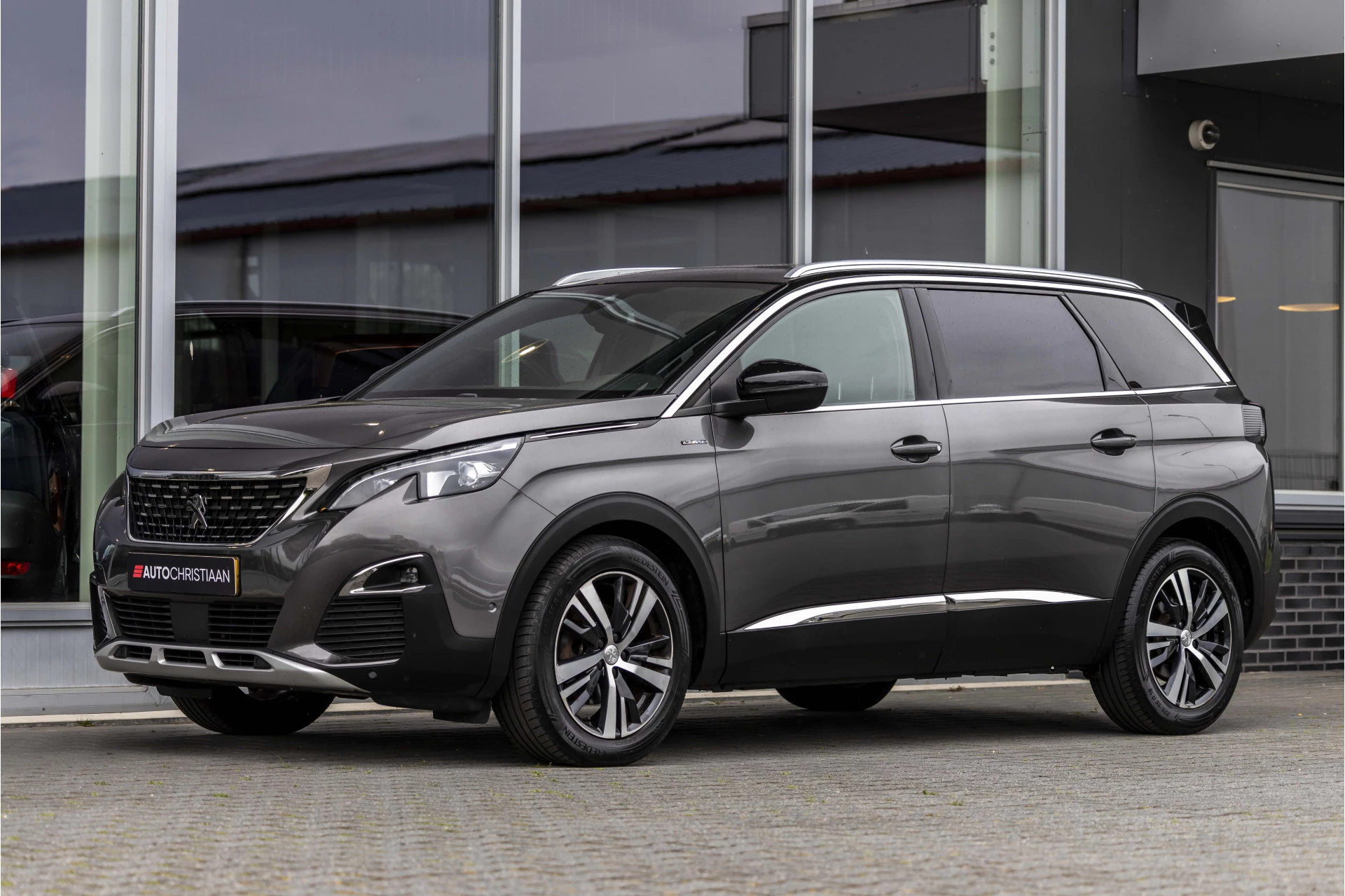 Hoofdafbeelding Peugeot 5008