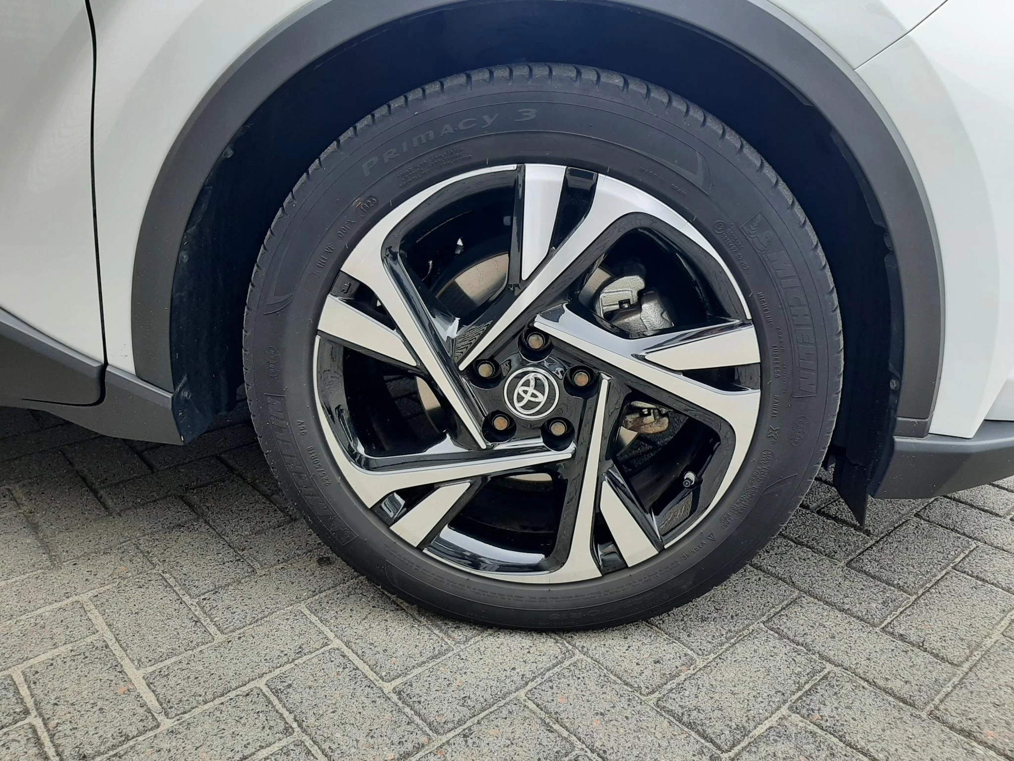 Hoofdafbeelding Toyota C-HR