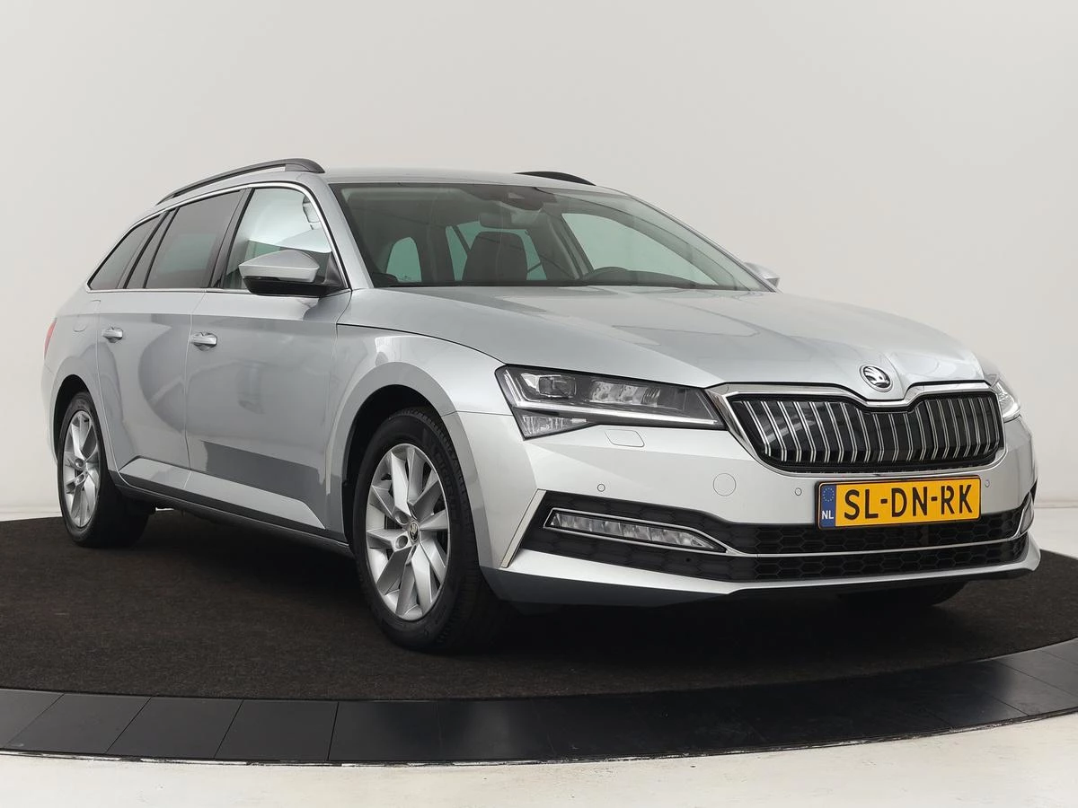 Hoofdafbeelding Škoda Superb