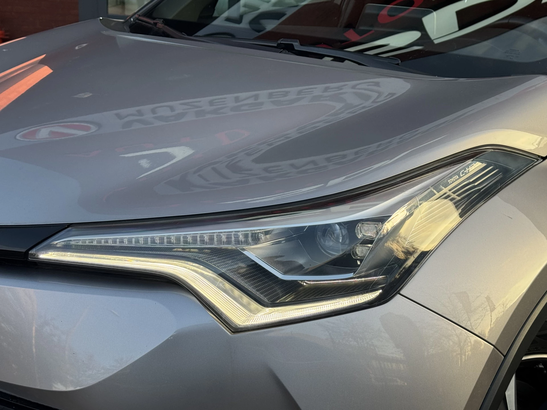 Hoofdafbeelding Toyota C-HR