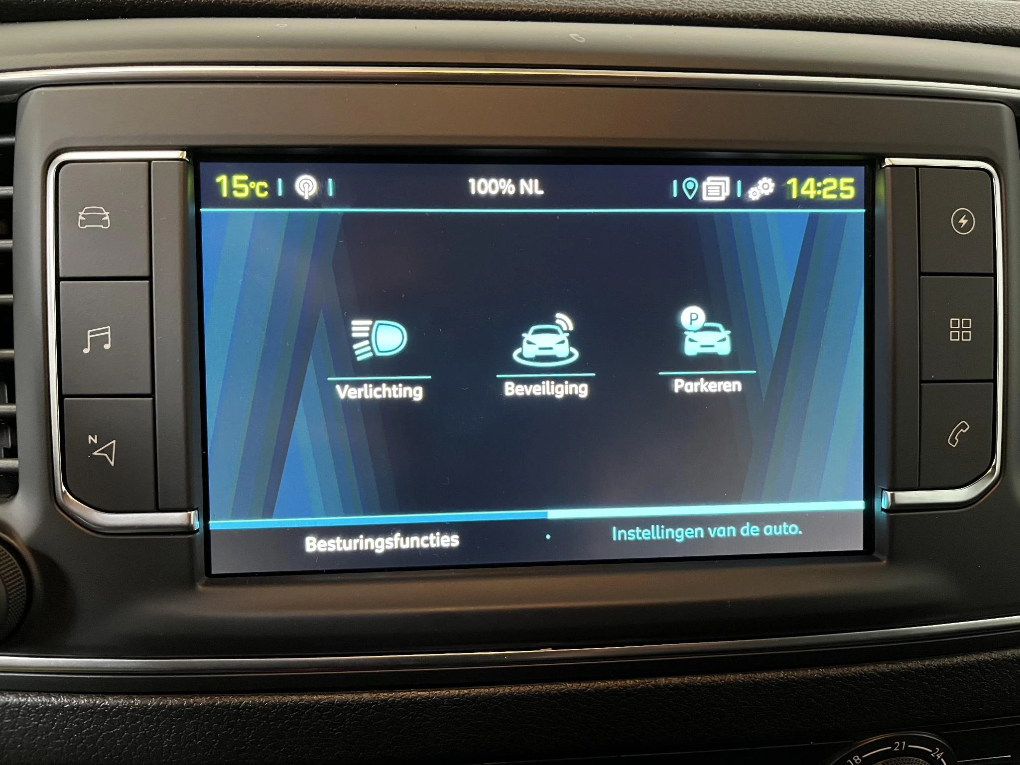 Hoofdafbeelding Peugeot e-Expert