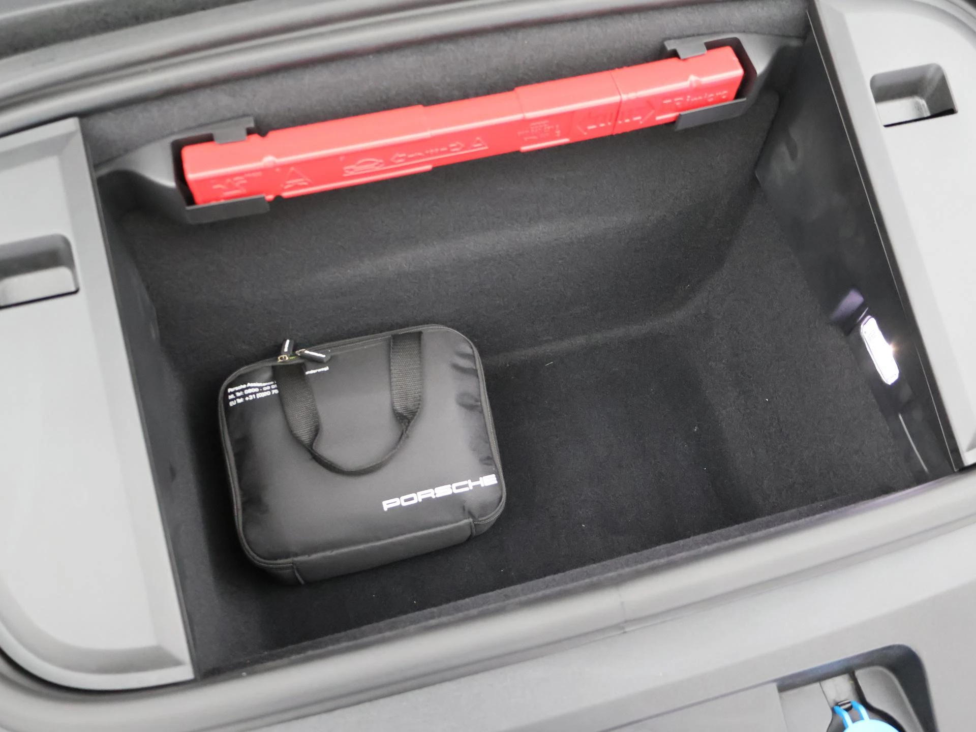 Hoofdafbeelding Porsche Taycan