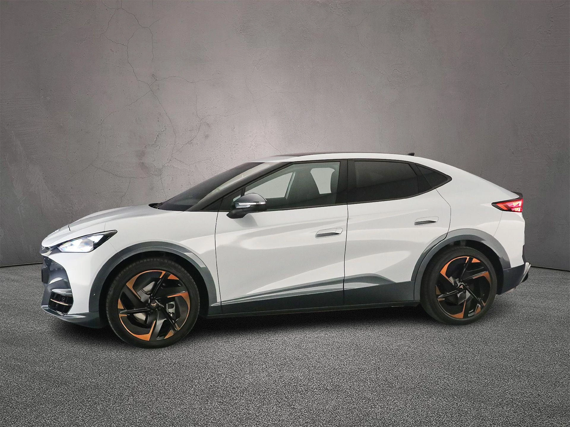 Hoofdafbeelding CUPRA Tavascan