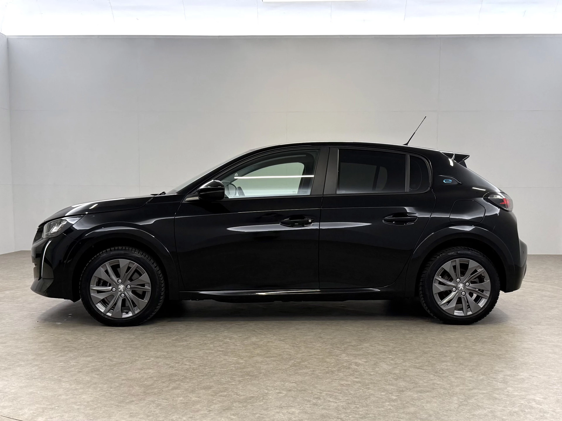 Hoofdafbeelding Peugeot e-208
