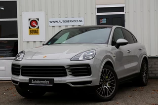 Porsche Cayenne Coupé 3.0 E-Hybrid Platinum Edition*BTW*Perfect Porsche Onderh.*1ste Eig*Krijt*PASM Luchtvering/PDCC/PDLS/Sportuitlaat/Pano/Bose/Sport Chrono/Sfeer/Stoelverw./Camera/Keyless Entry+go/Memorie/Elek. Klep/21 inch LM*