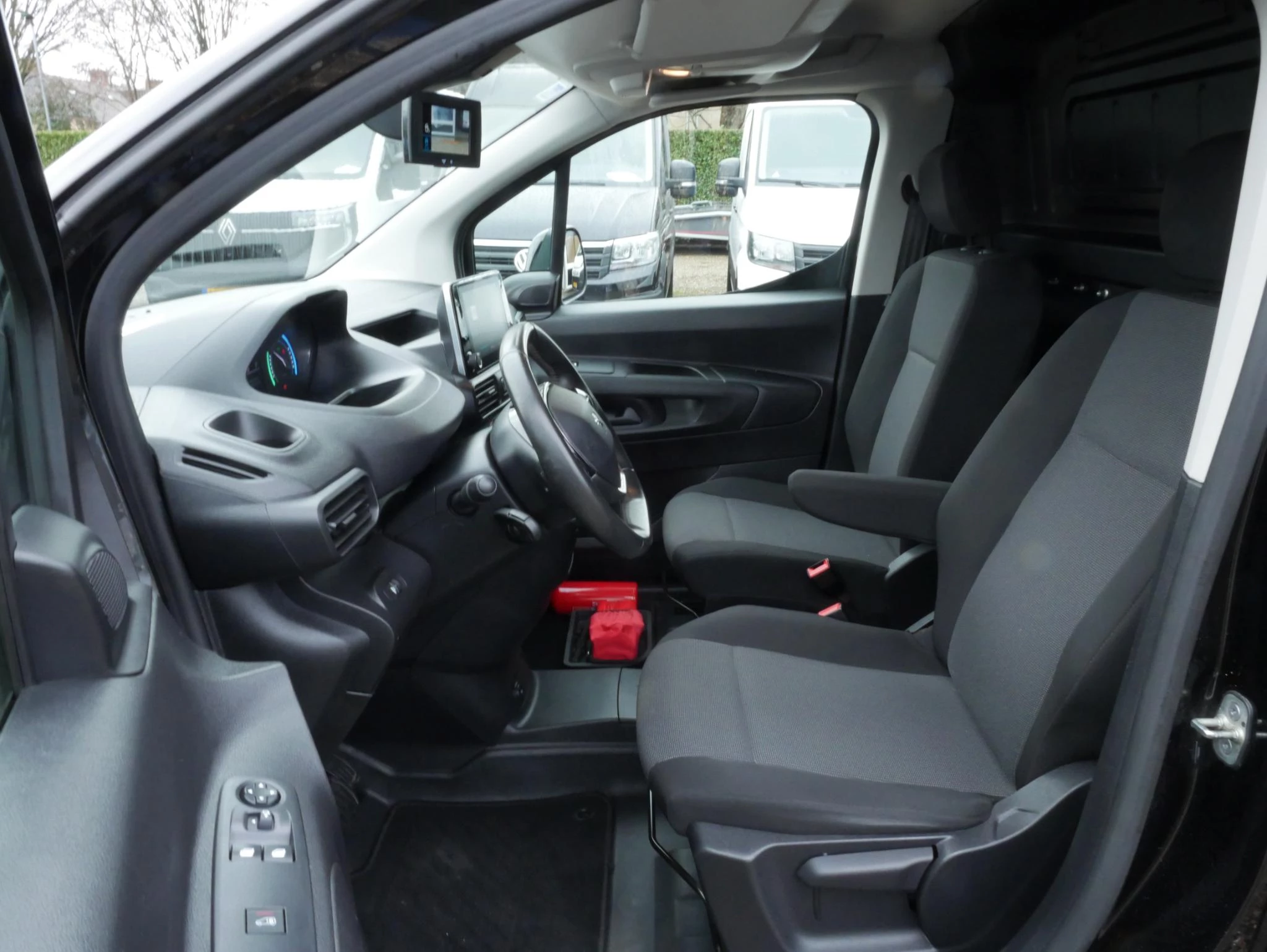 Hoofdafbeelding Peugeot e-Partner