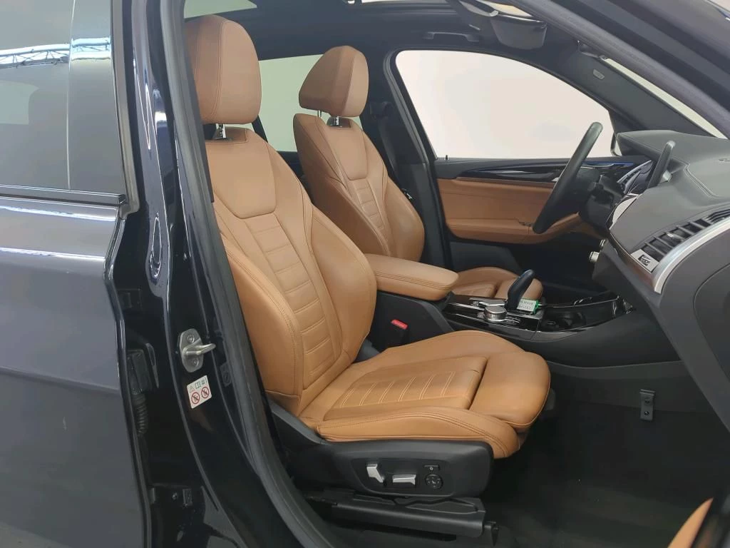 Hoofdafbeelding BMW iX3