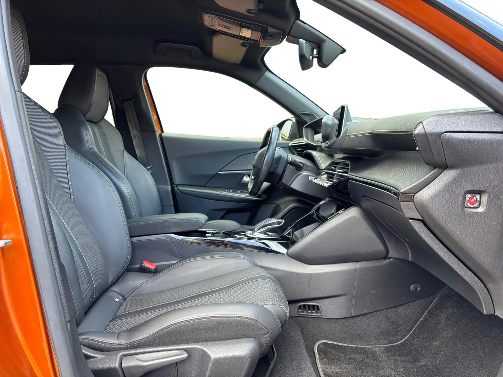 Hoofdafbeelding Peugeot e-2008