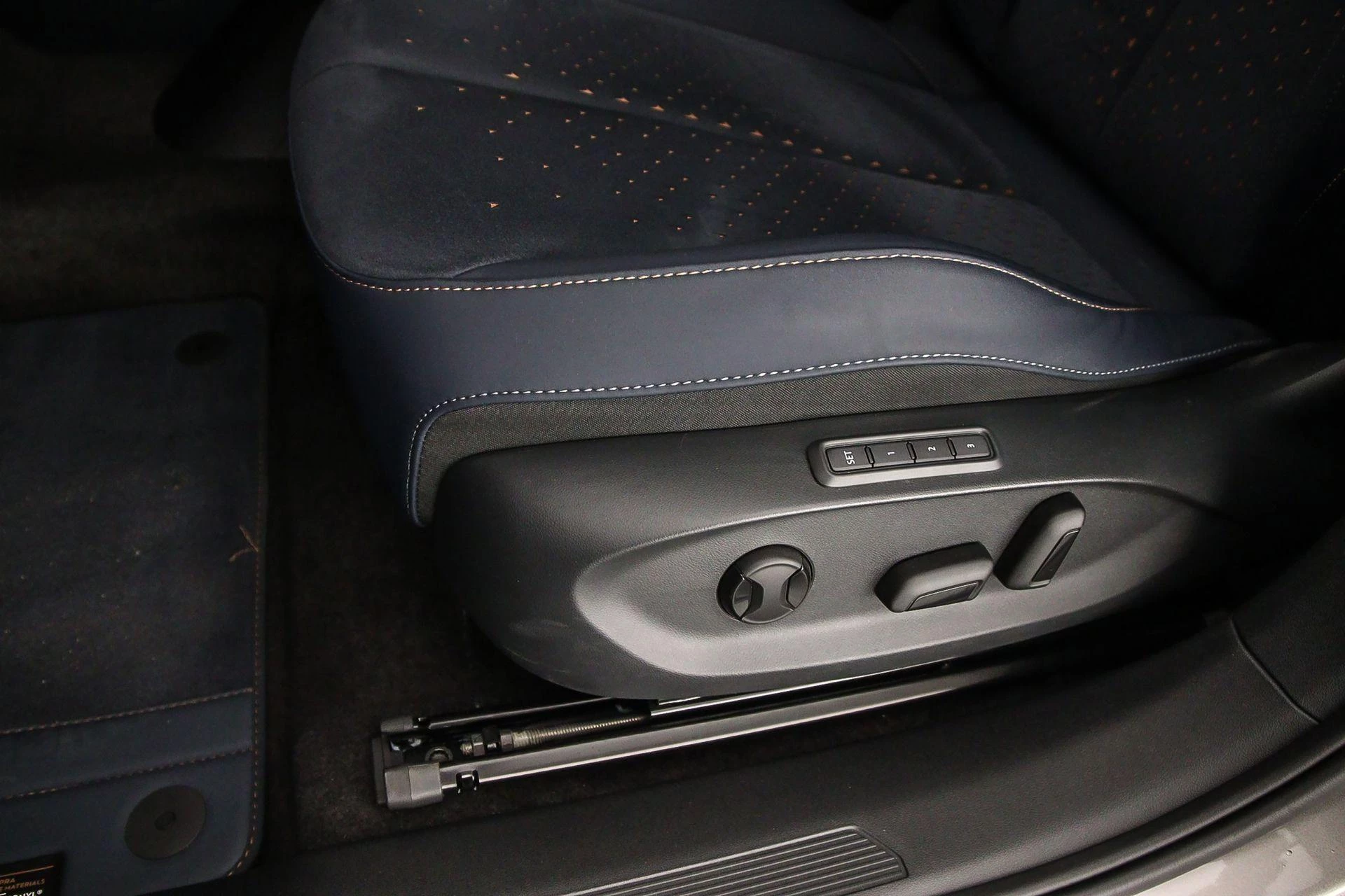 Hoofdafbeelding CUPRA Tavascan