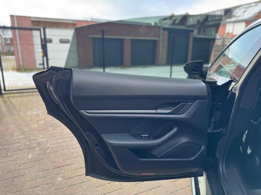 Hoofdafbeelding Porsche Taycan