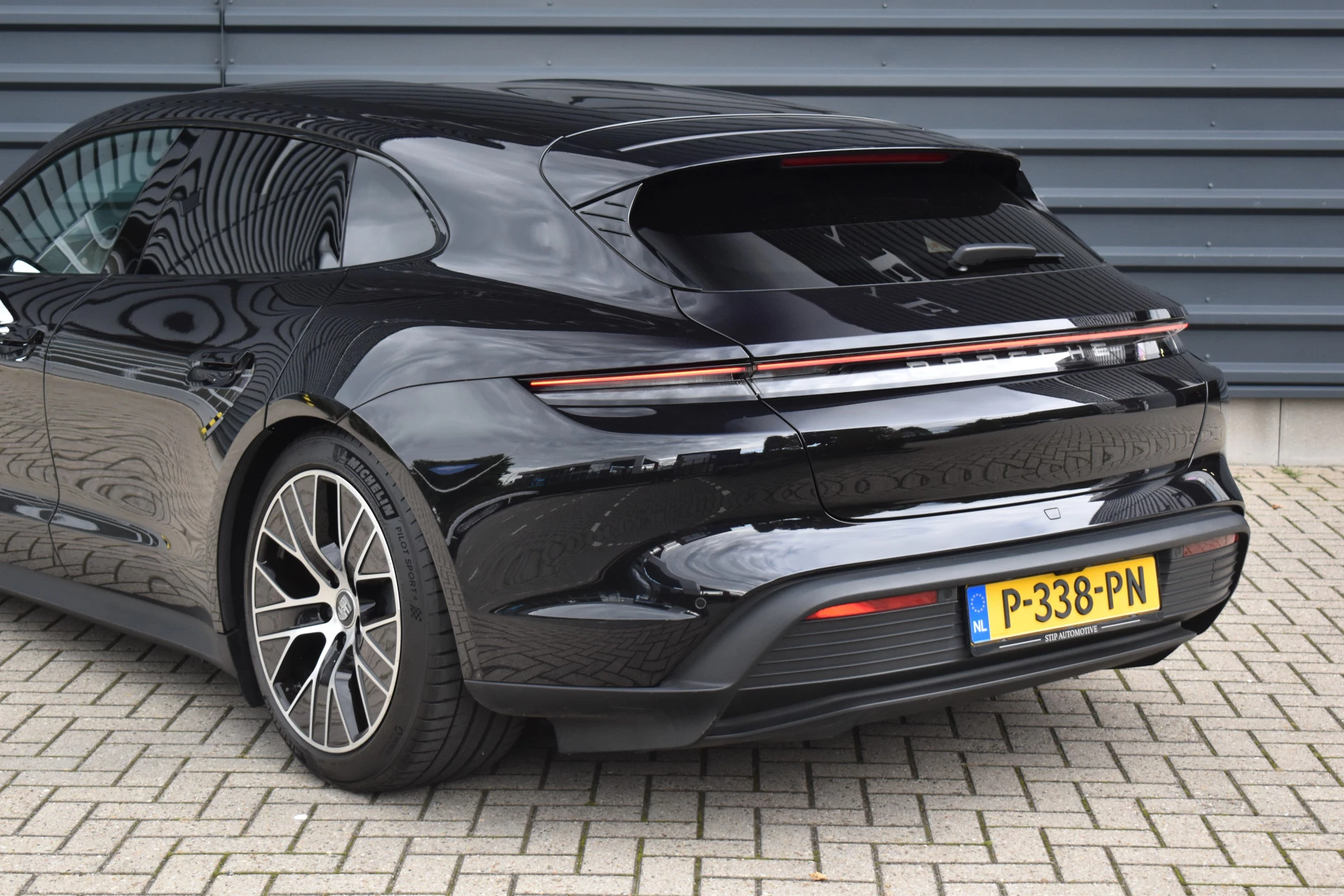 Hoofdafbeelding Porsche Taycan