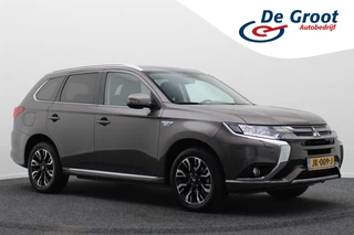Hoofdafbeelding Mitsubishi Outlander Mitsubishi Outlander 2.0 PHEV Executive Edition Climate, Camera, Cruise, Navigatie, Bluetooth, Verwarmde Stoelen, 18''