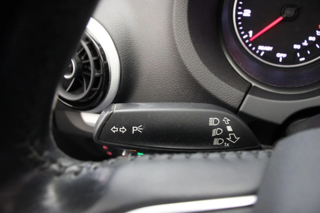 Hoofdafbeelding Audi Cabriolet