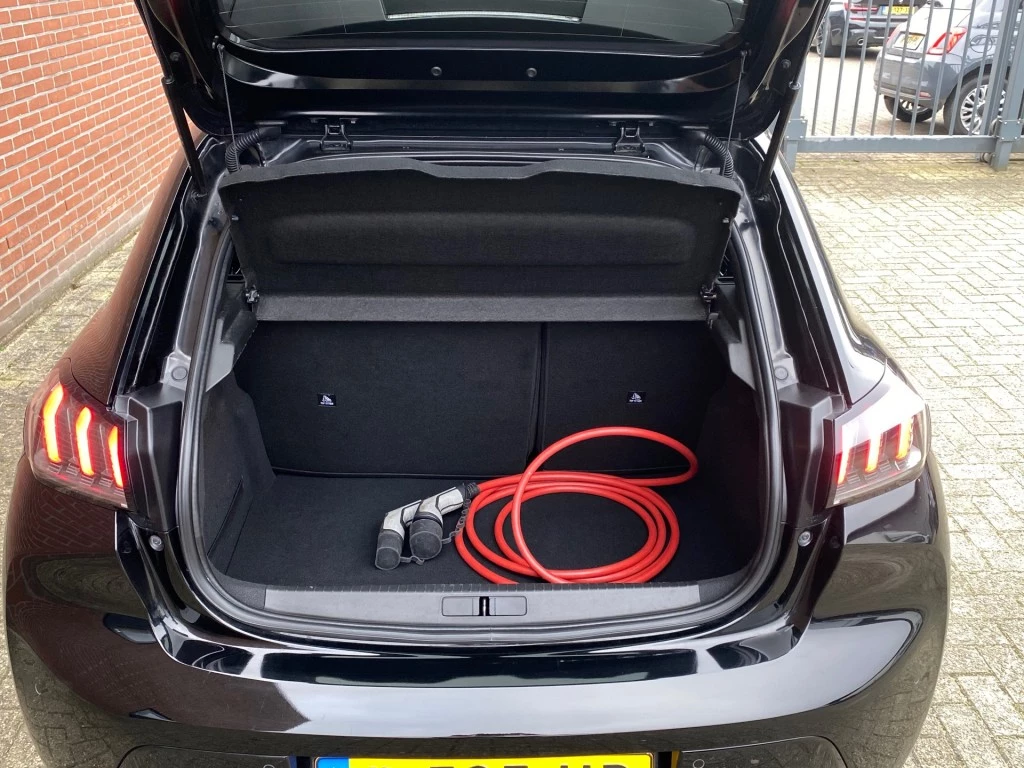 Hoofdafbeelding Peugeot e-208