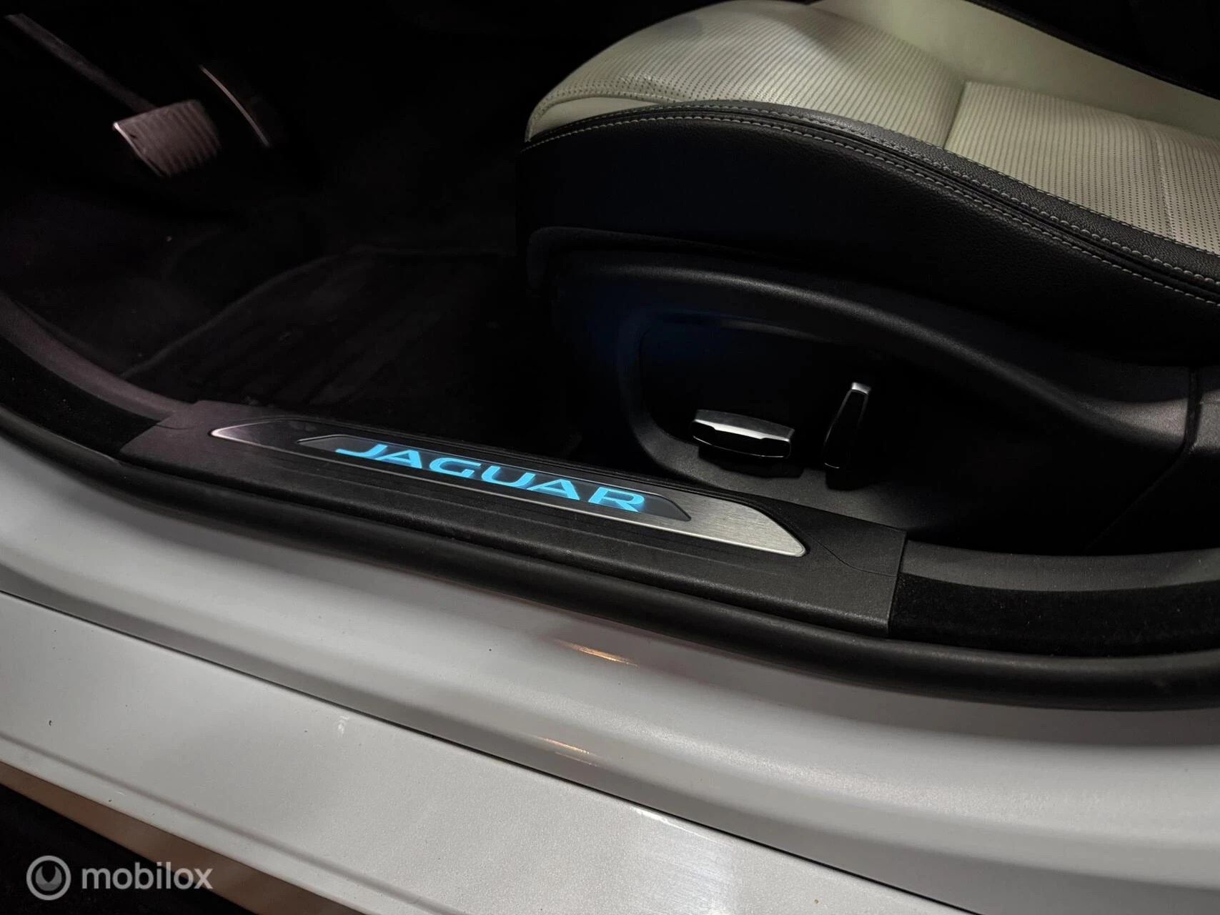 Hoofdafbeelding Jaguar XE