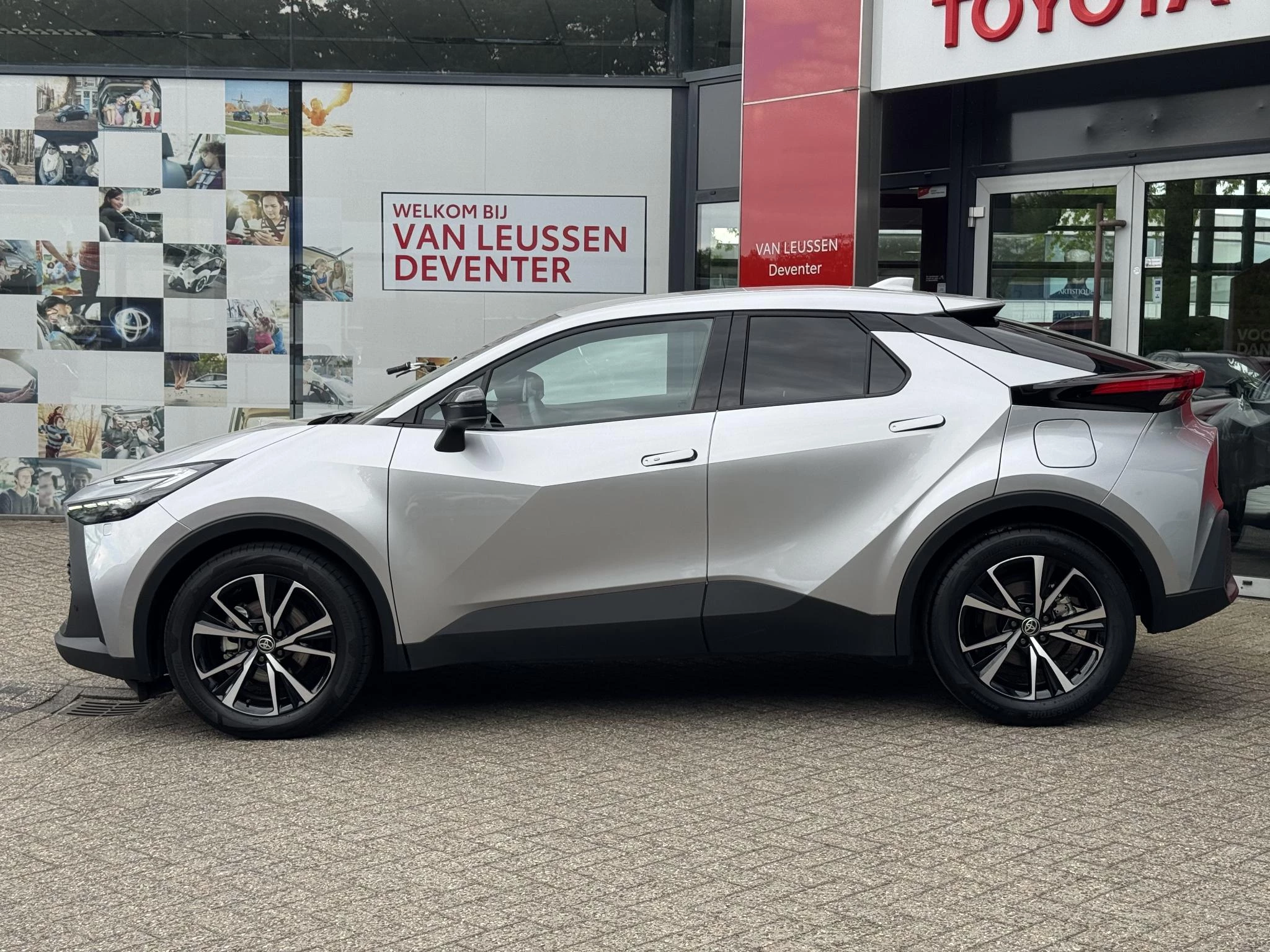 Hoofdafbeelding Toyota C-HR