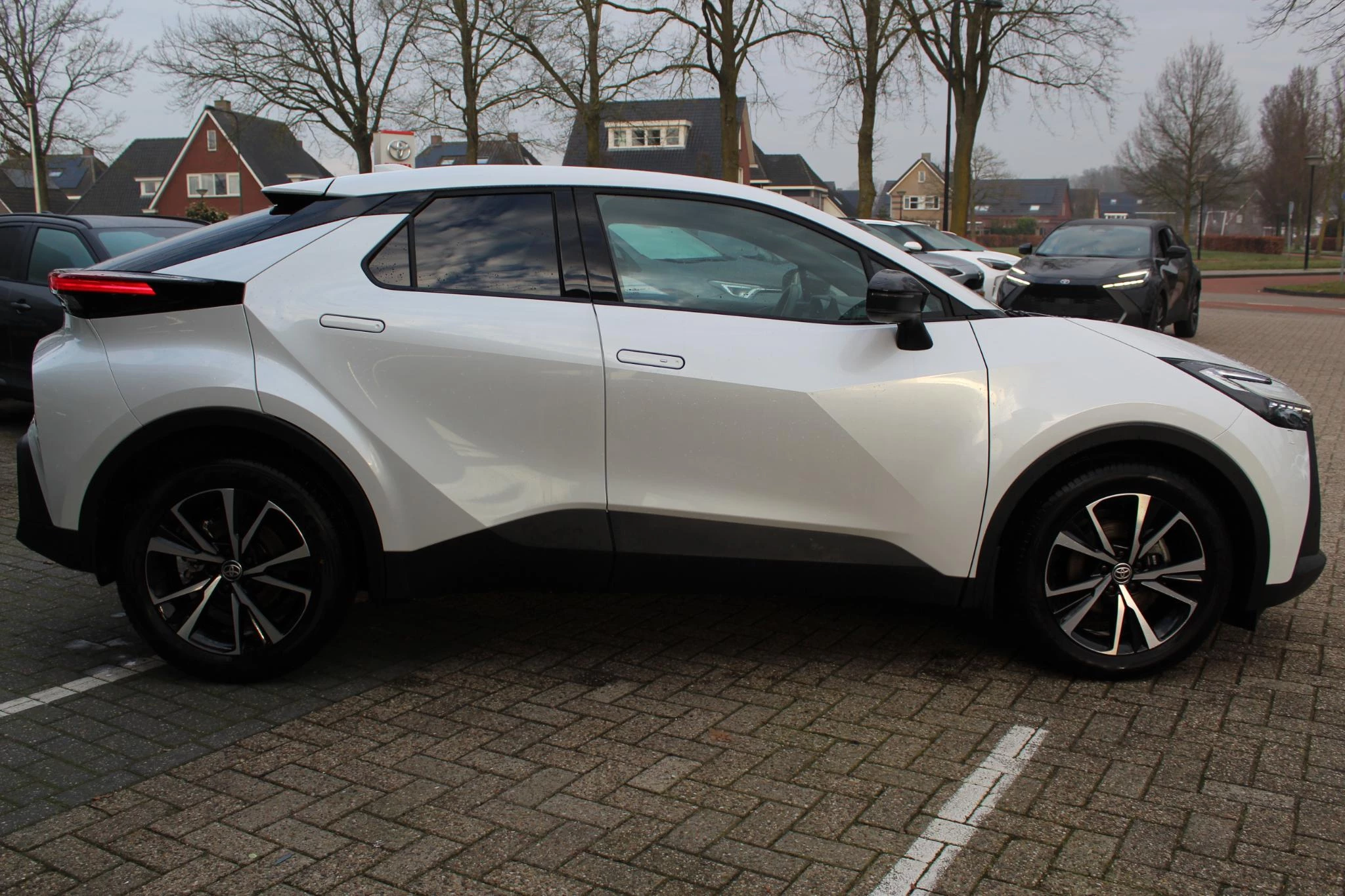 Hoofdafbeelding Toyota C-HR