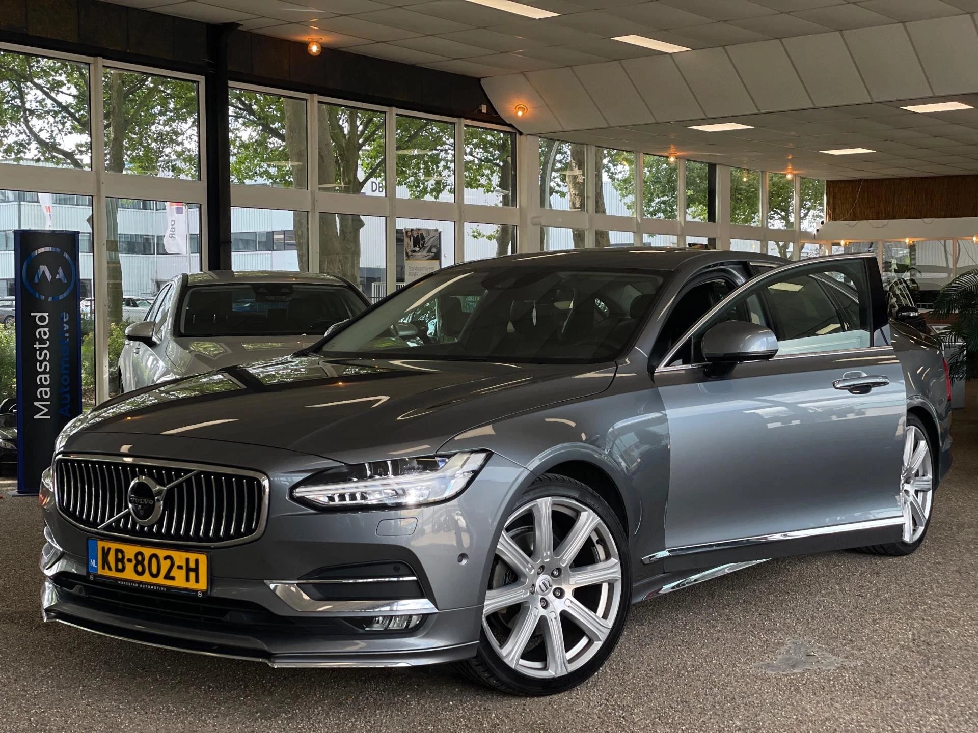 Hoofdafbeelding Volvo S90