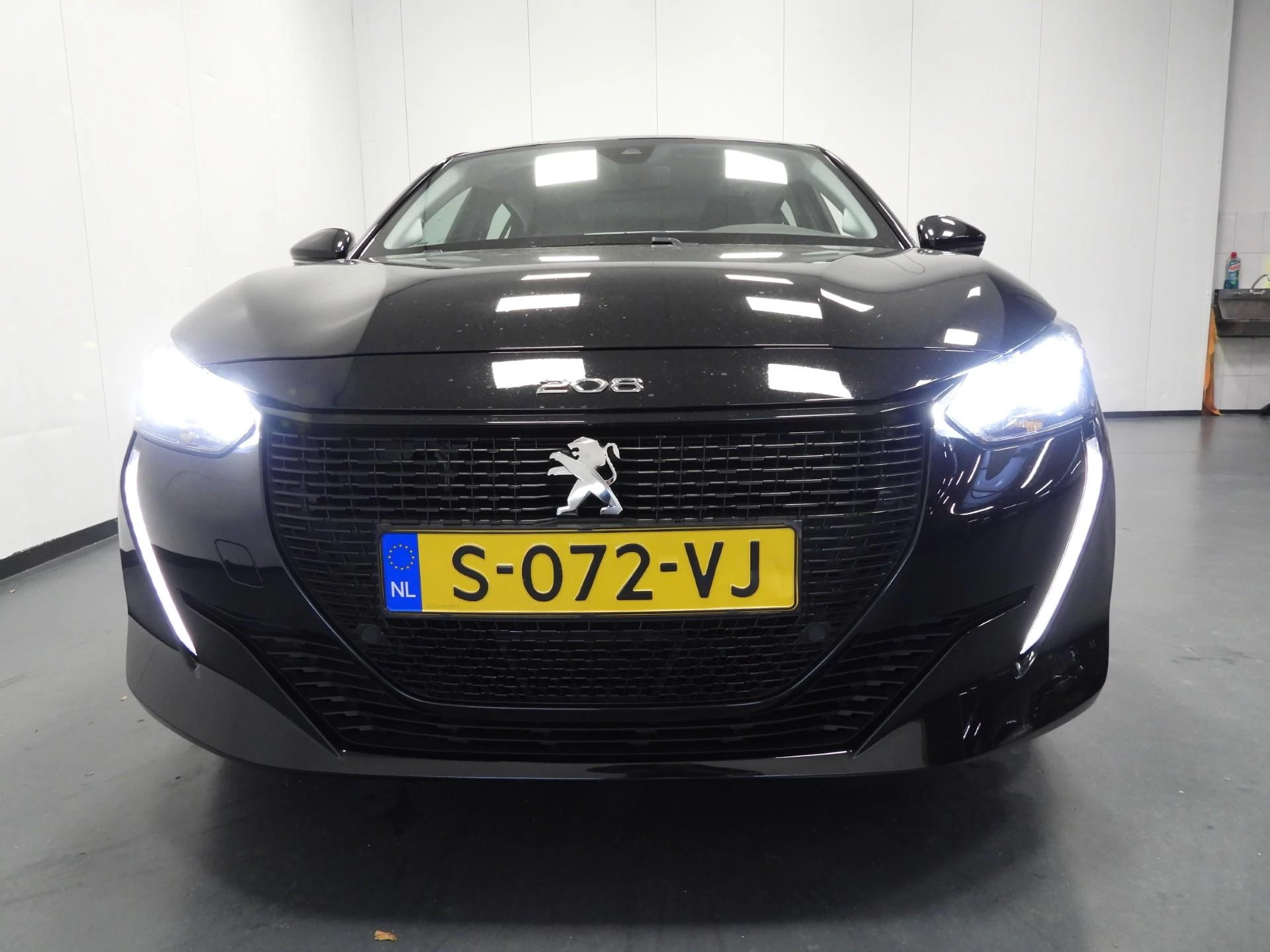 Hoofdafbeelding Peugeot e-208