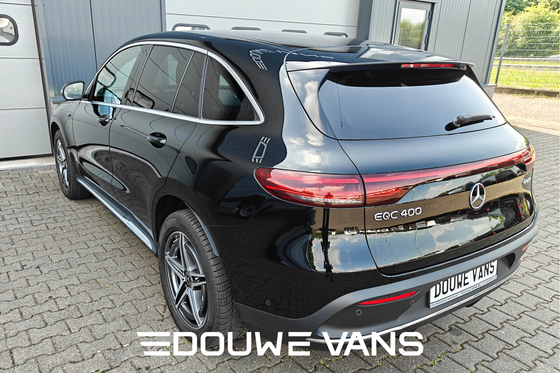 Hoofdafbeelding Mercedes-Benz EQC