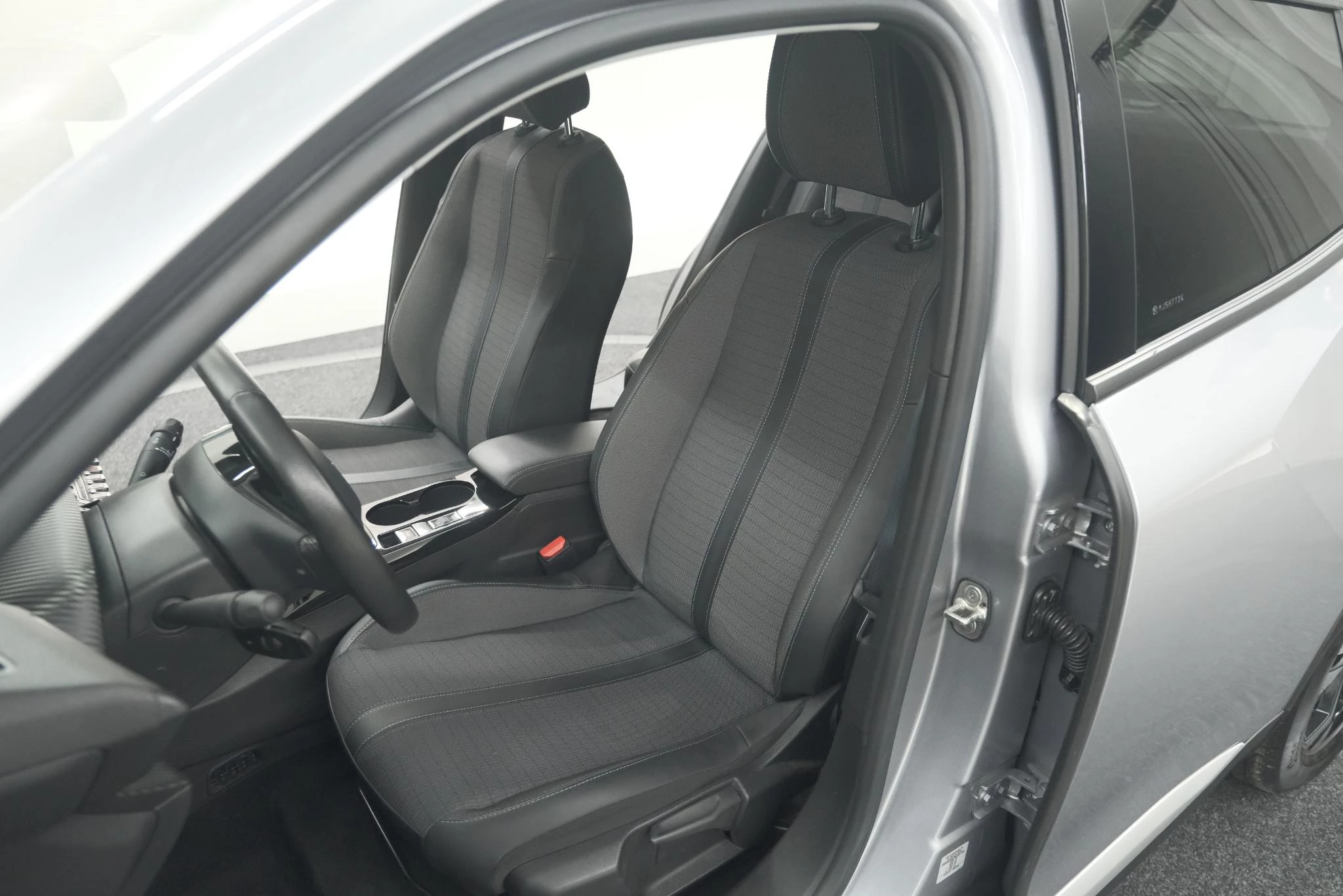Hoofdafbeelding Peugeot e-2008