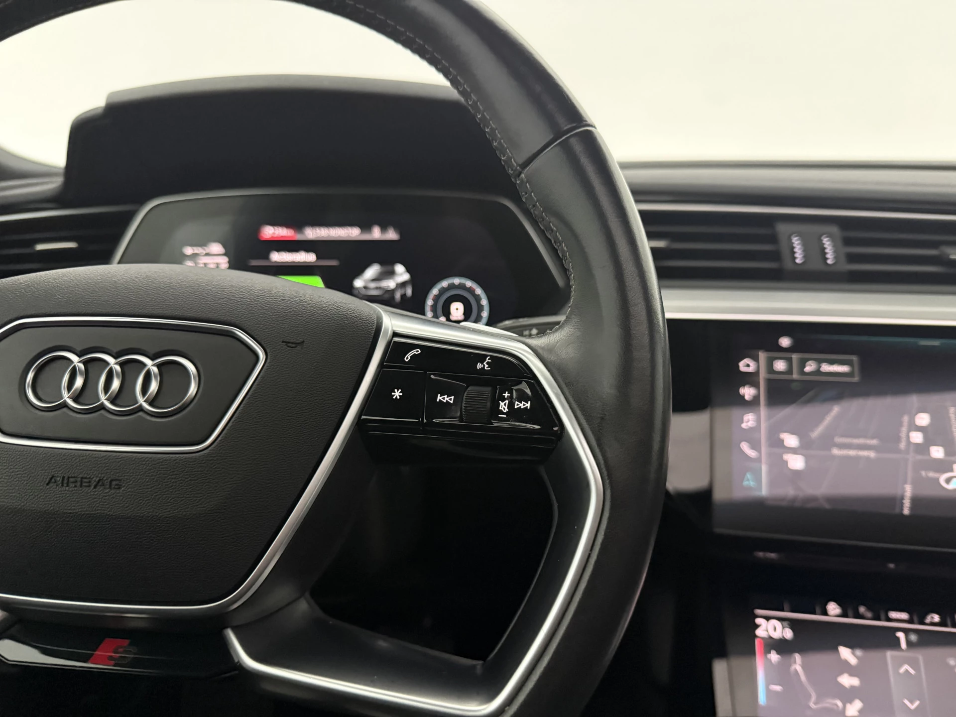 Hoofdafbeelding Audi e-tron