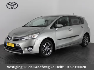 Hoofdafbeelding Toyota Verso Toyota Verso 1.8 VVT-i Dynamic Business | Dealer onderhouden | Panoramadak | Trekhaak | Parkeersensoren |