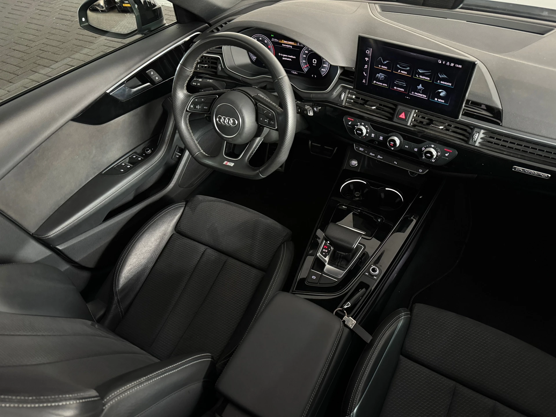 Hoofdafbeelding Audi A4