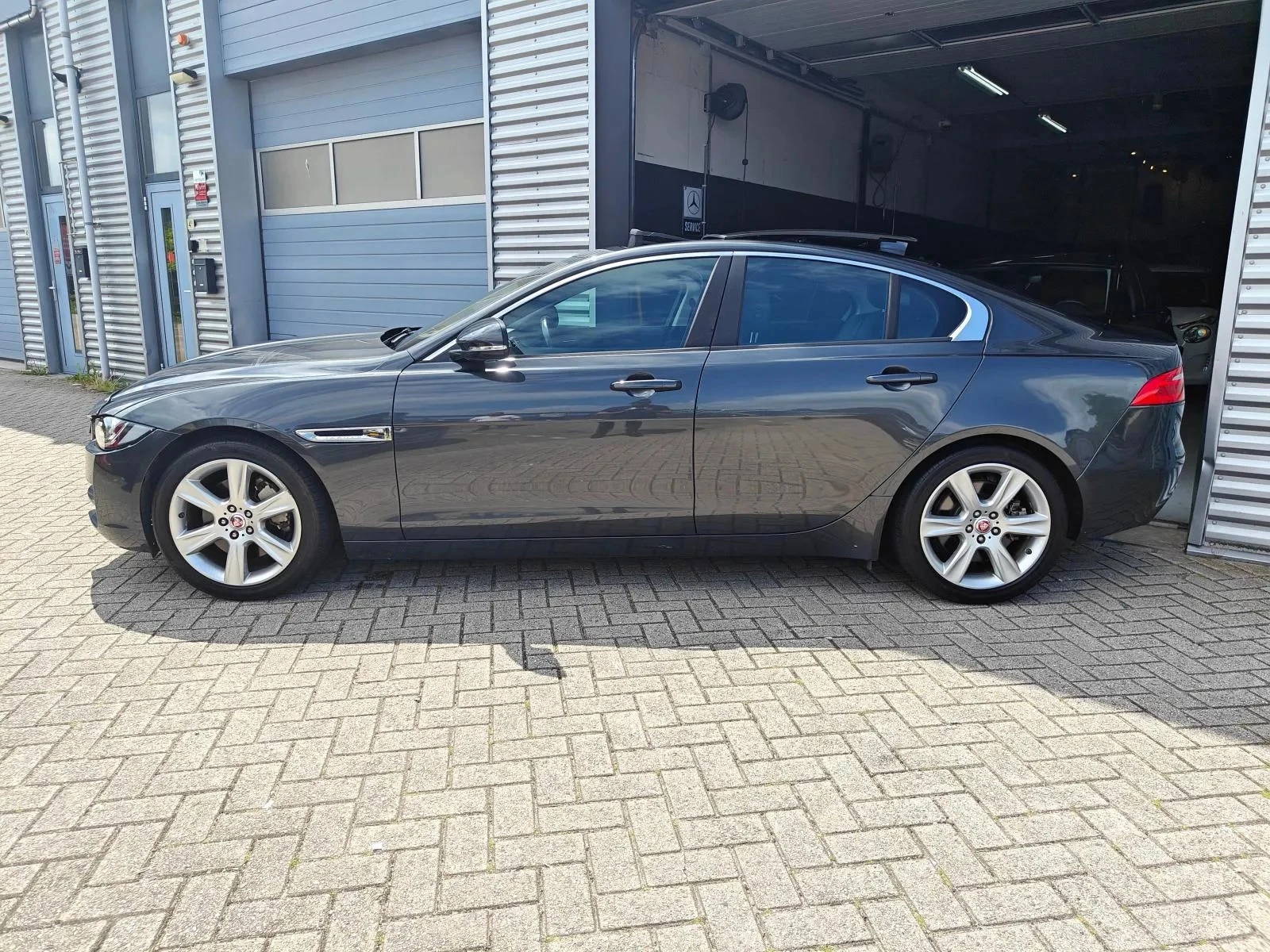 Hoofdafbeelding Jaguar XE