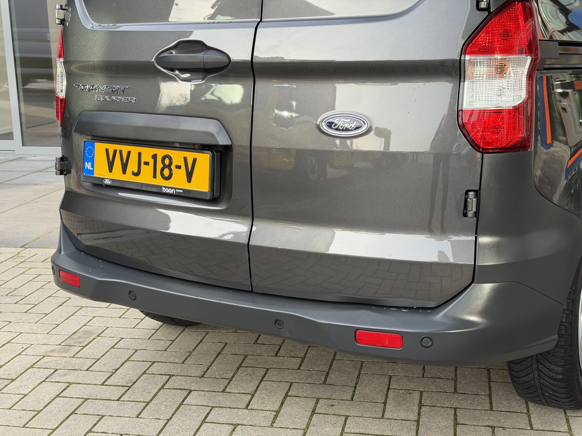 Hoofdafbeelding Ford Transit Courier