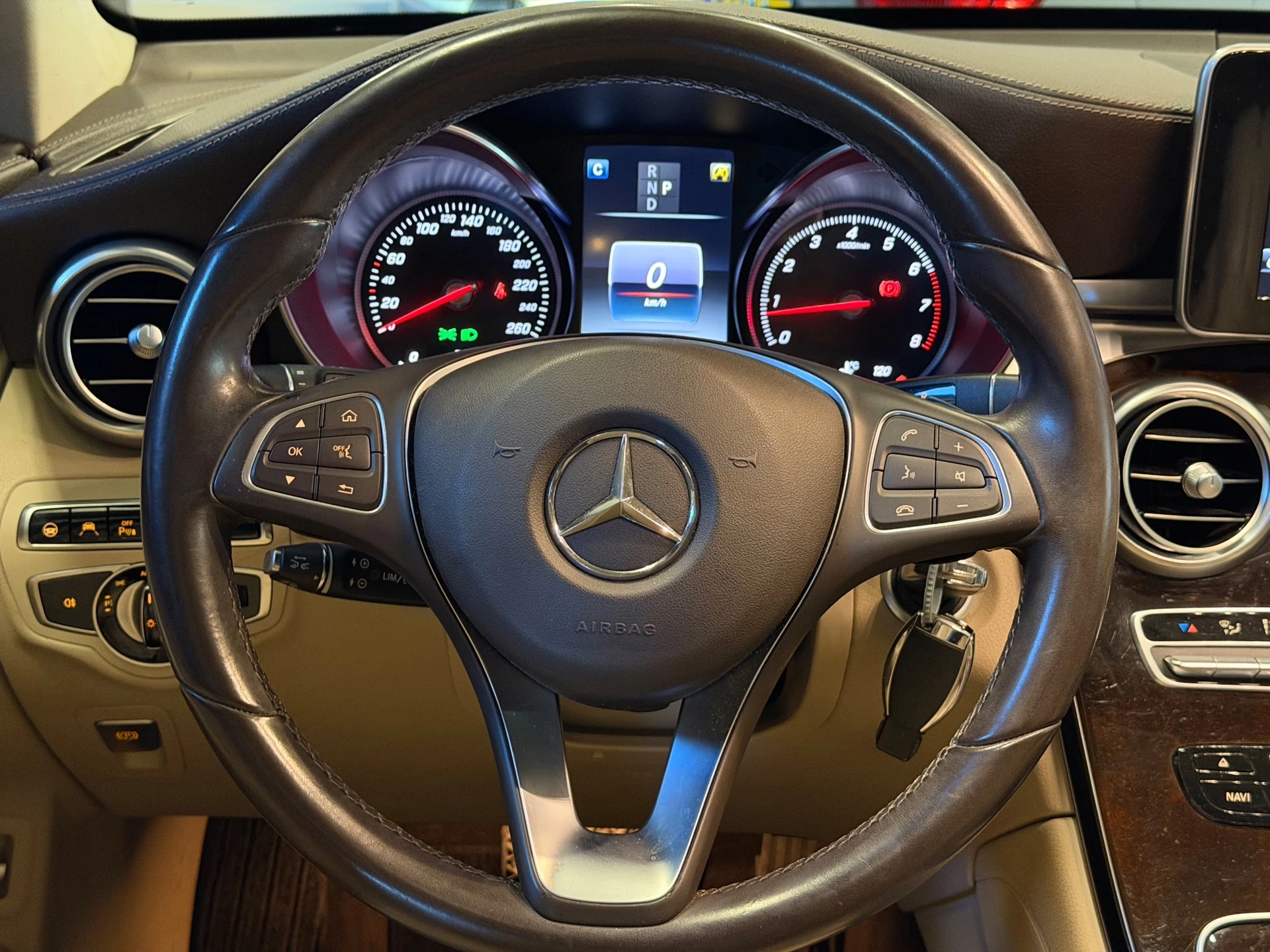 Hoofdafbeelding Mercedes-Benz GLC