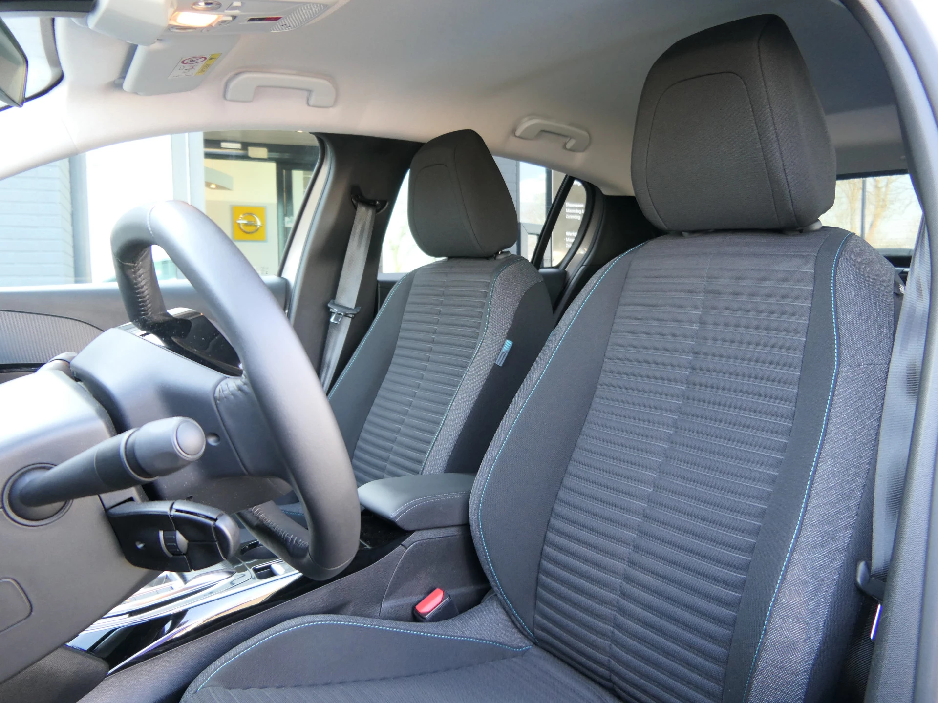 Hoofdafbeelding Peugeot e-208