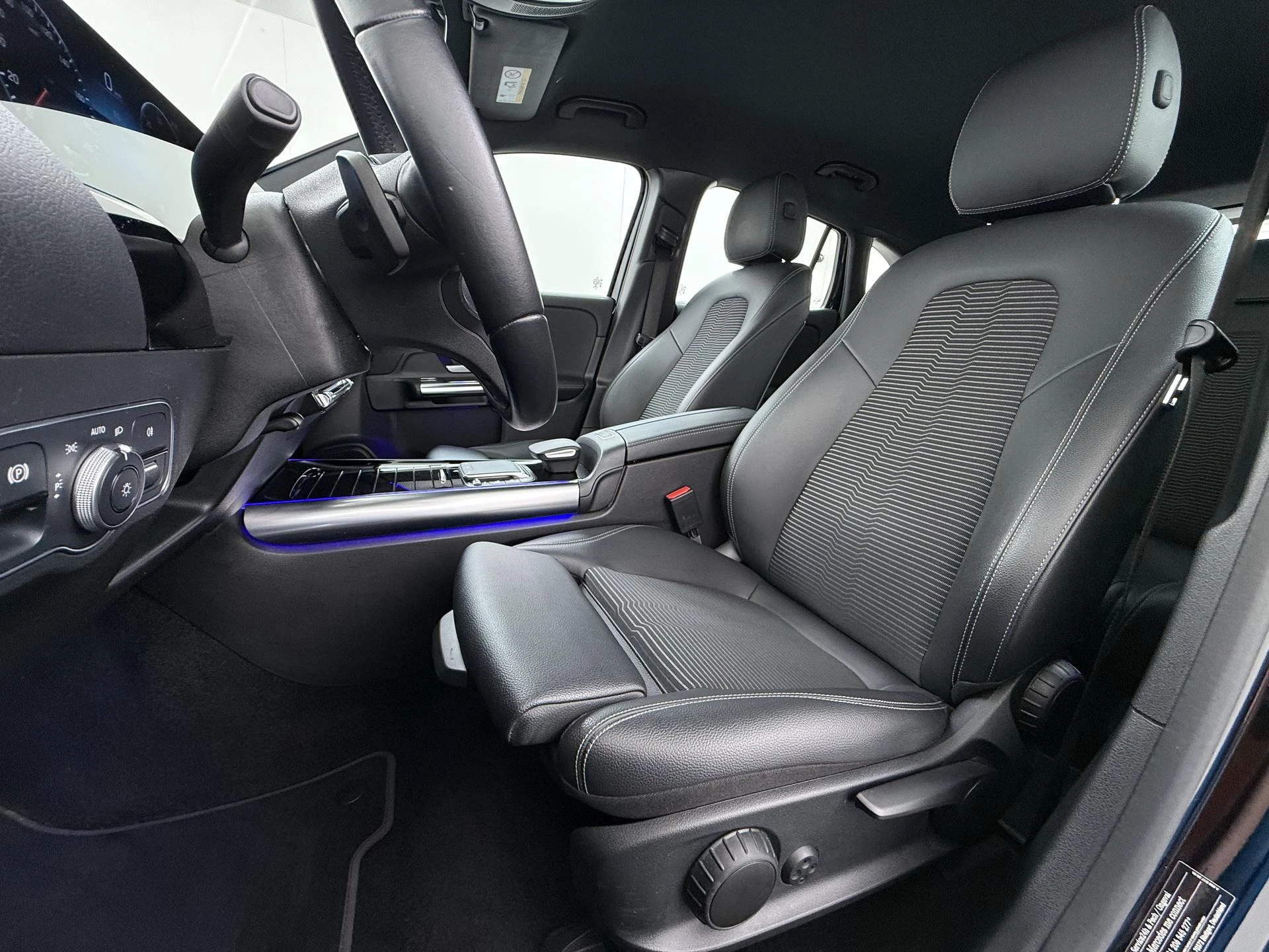 Hoofdafbeelding Mercedes-Benz EQA