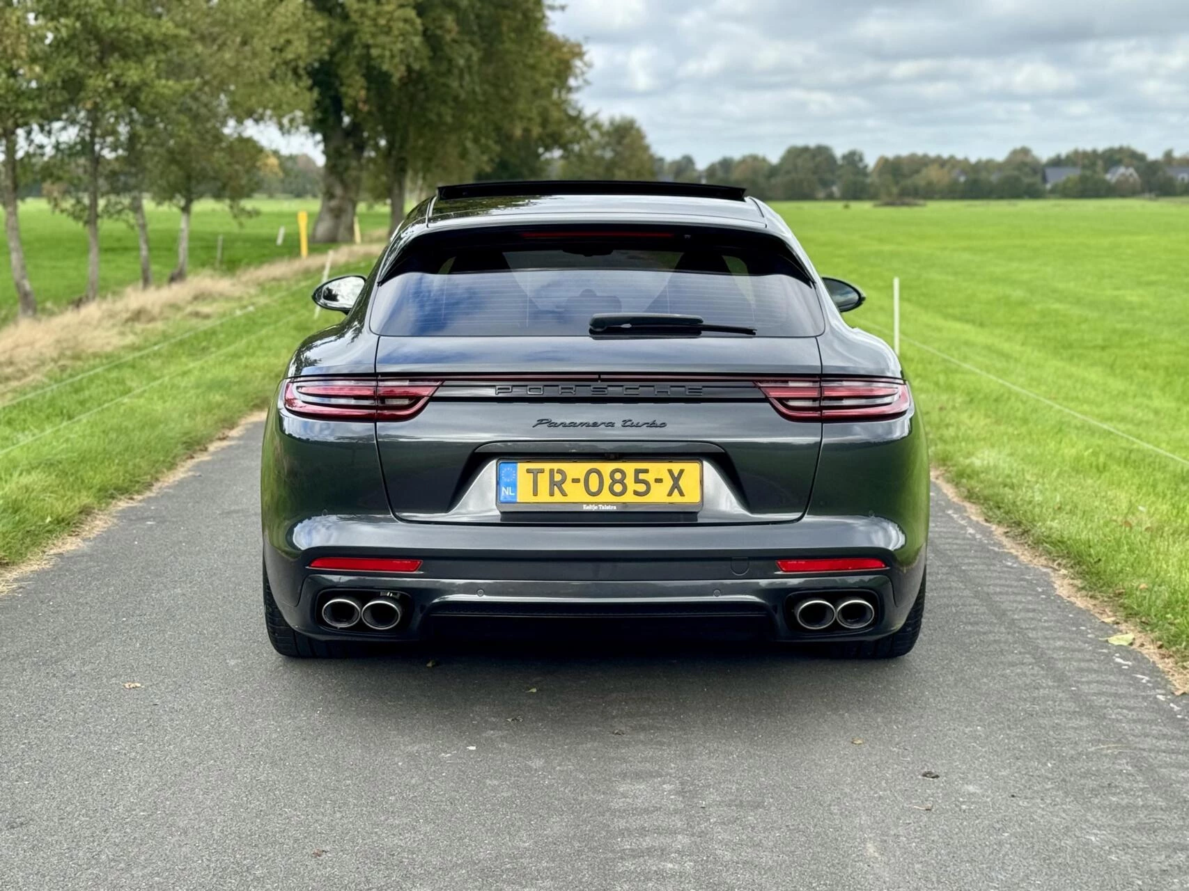 Hoofdafbeelding Porsche Panamera