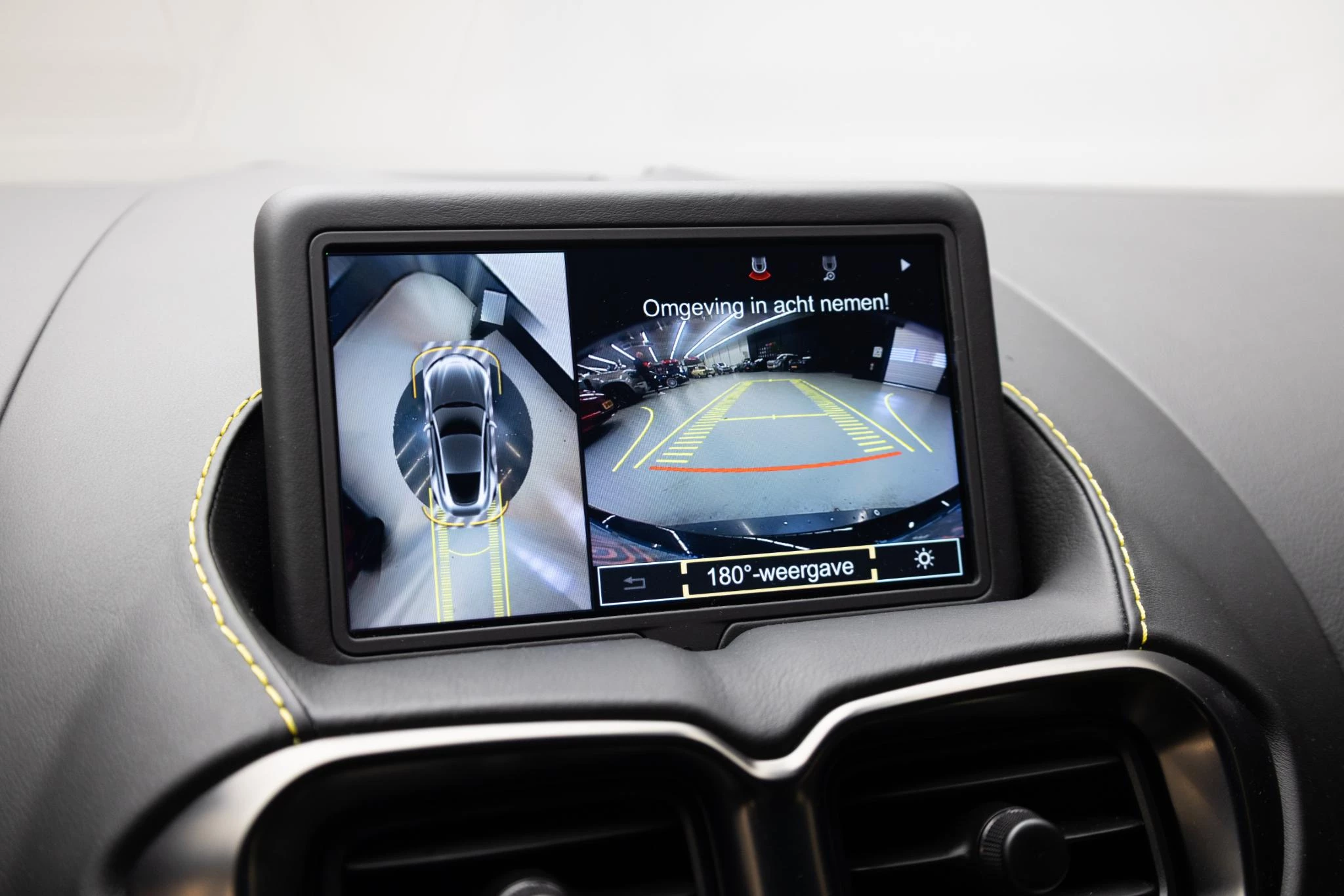 Hoofdafbeelding Aston Martin V8 Vantage