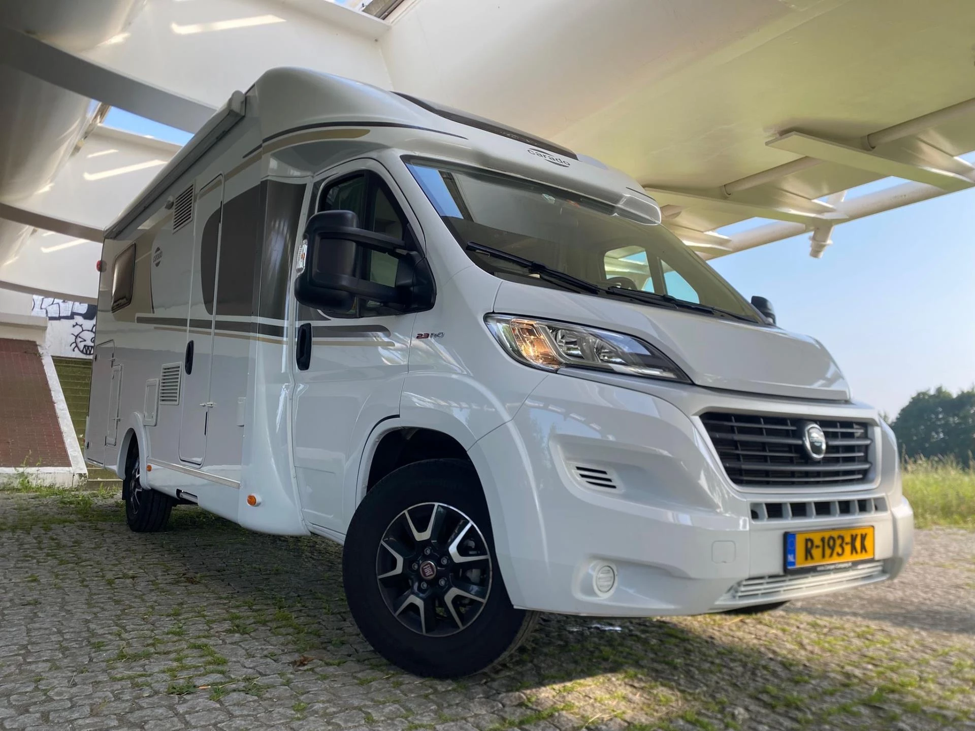 Hoofdafbeelding Carado T447