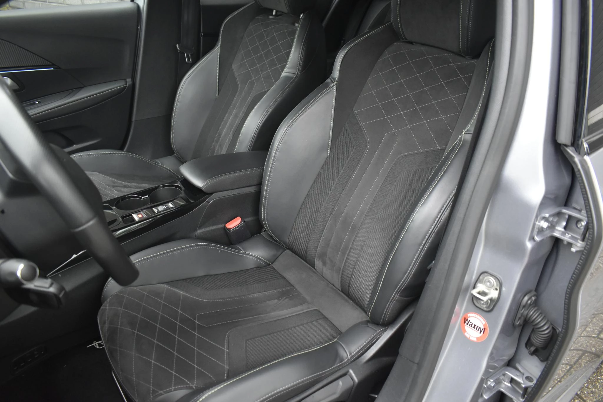 Hoofdafbeelding Peugeot e-208