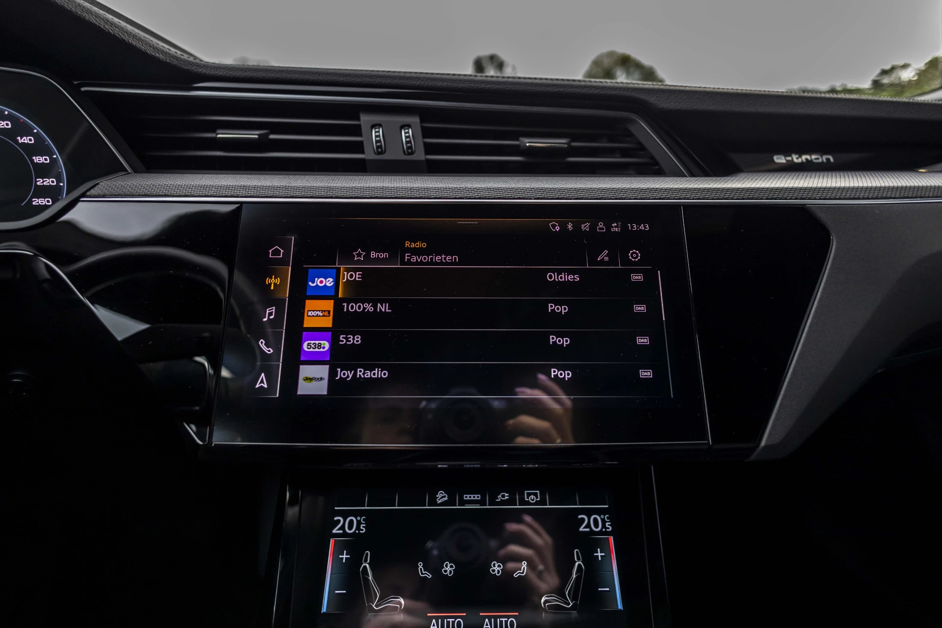 Hoofdafbeelding Audi e-tron