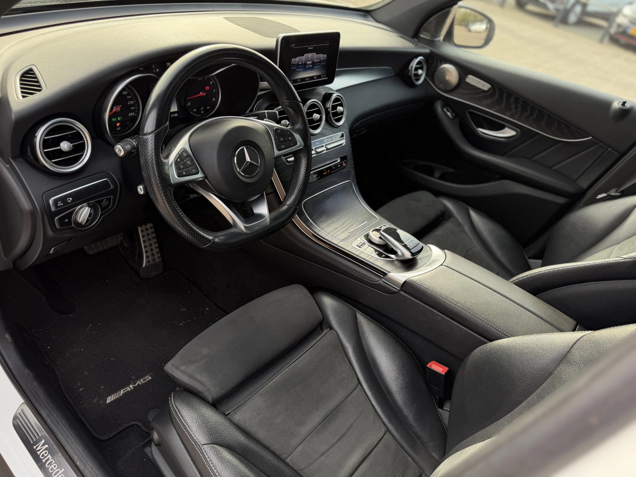 Hoofdafbeelding Mercedes-Benz GLC