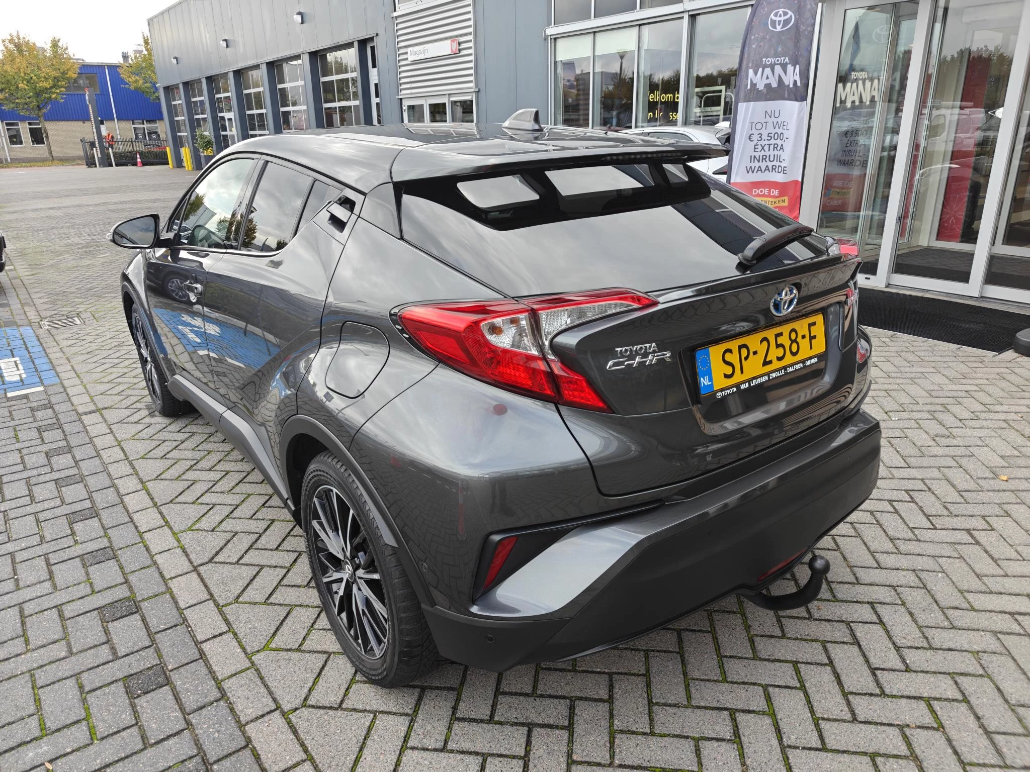 Hoofdafbeelding Toyota C-HR