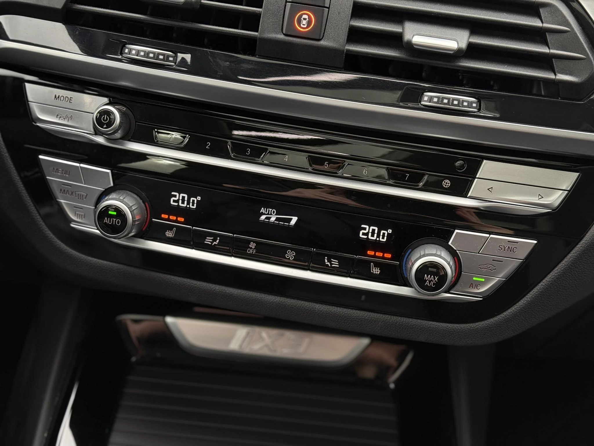 Hoofdafbeelding BMW iX3
