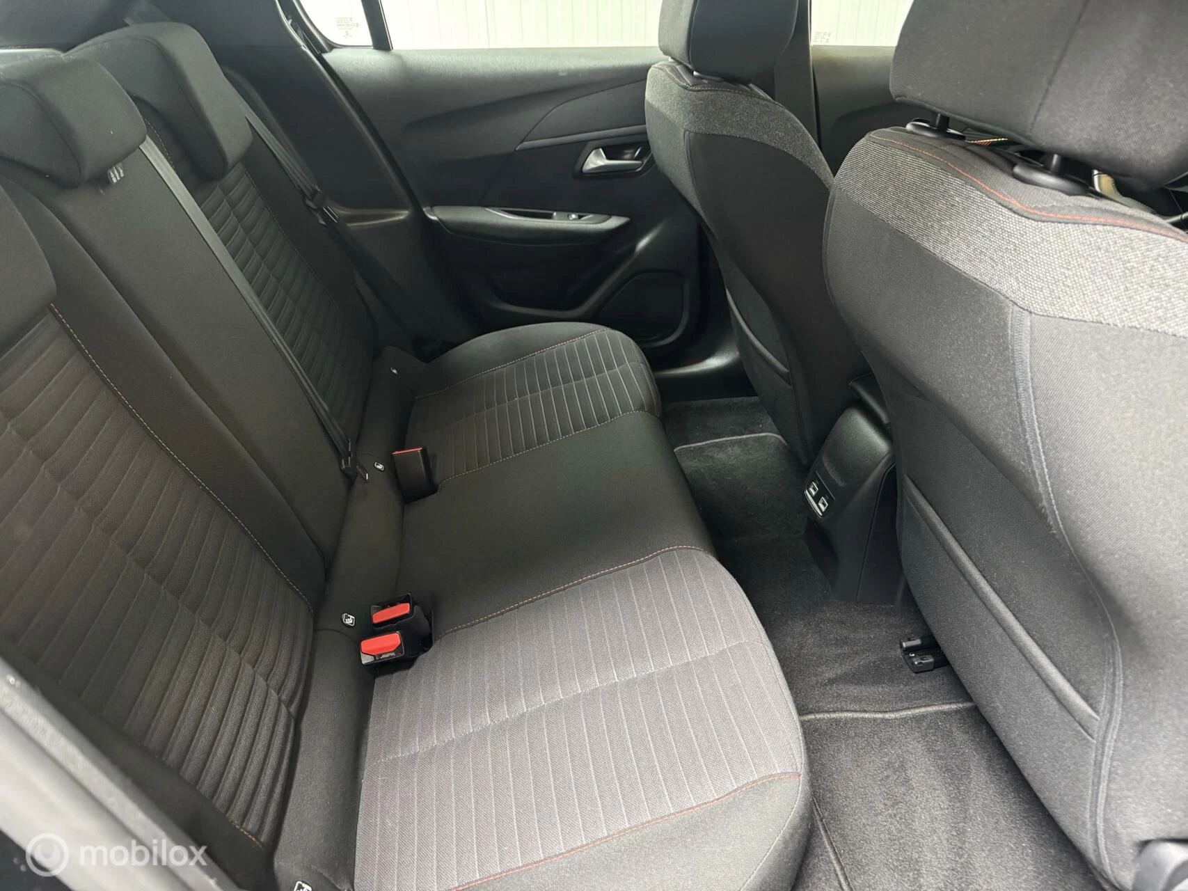 Hoofdafbeelding Peugeot e-208