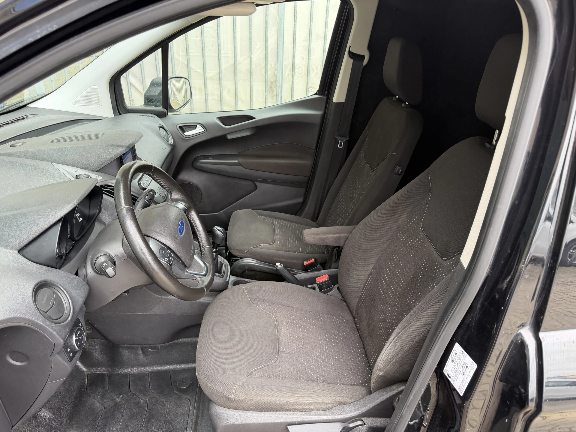 Hoofdafbeelding Ford Transit Courier