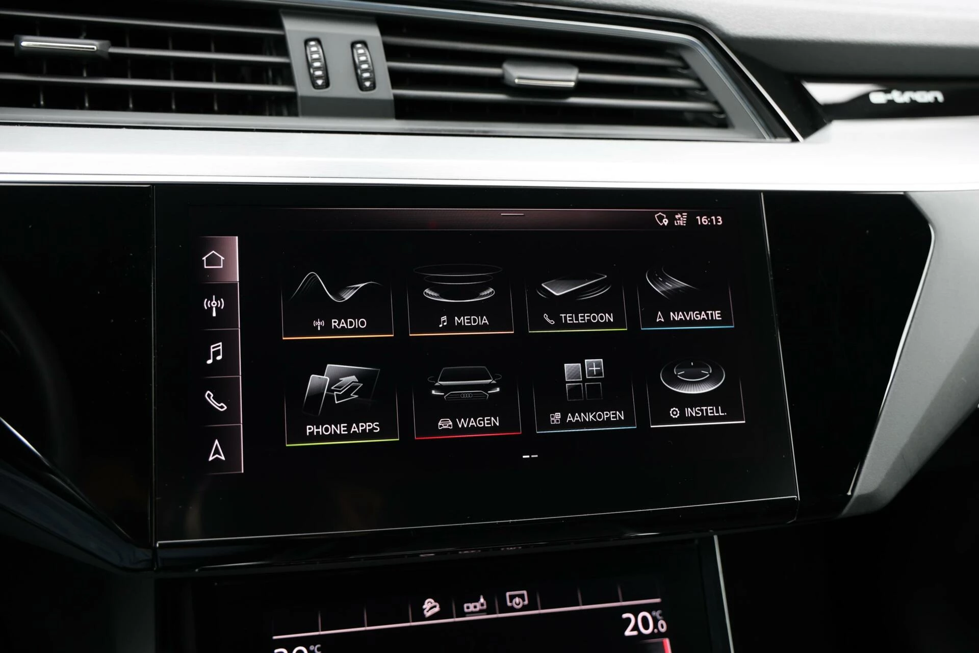 Hoofdafbeelding Audi e-tron