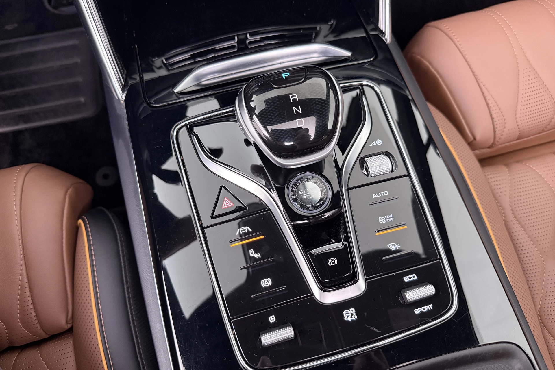 Hoofdafbeelding BYD TANG