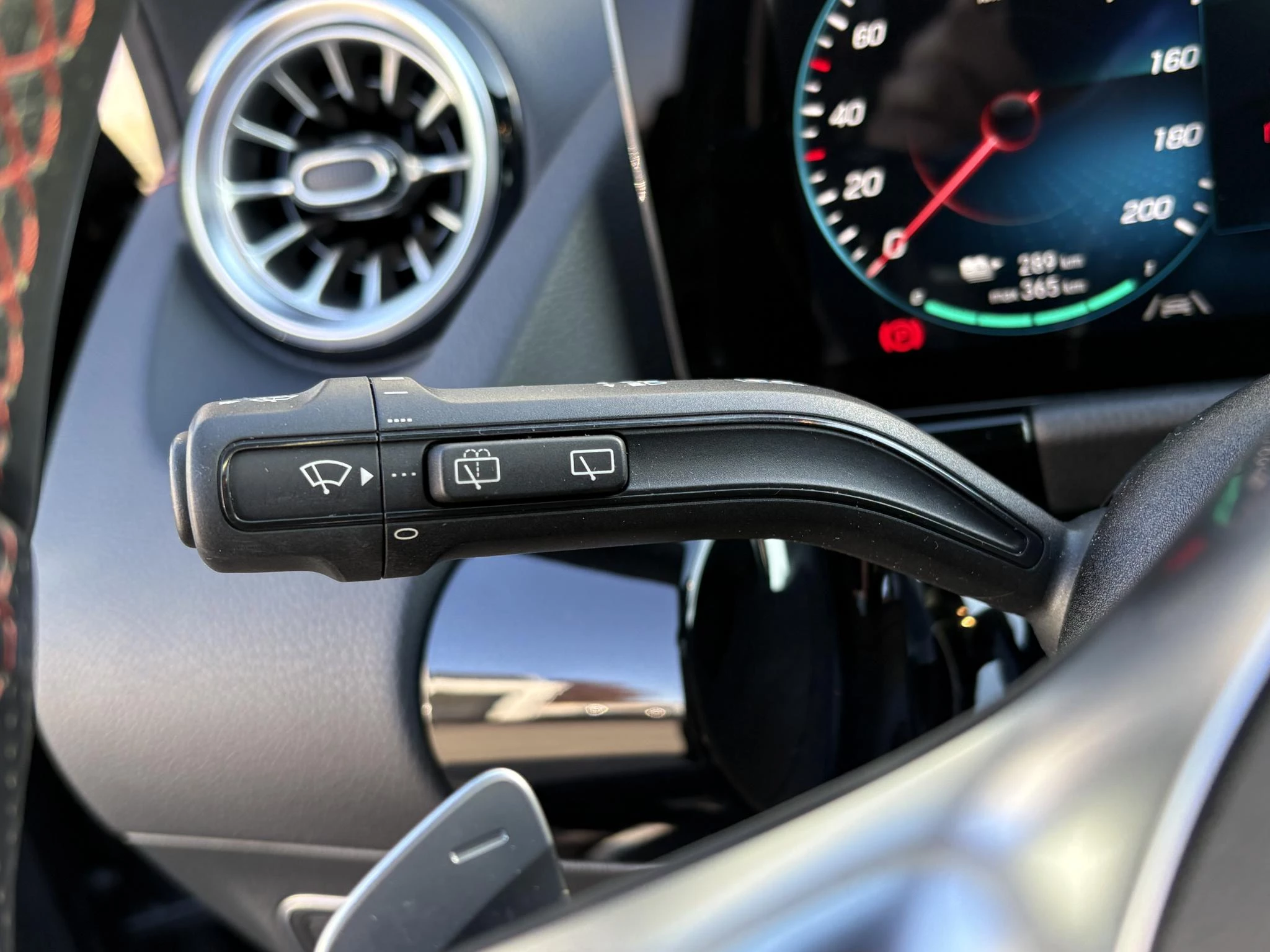 Hoofdafbeelding Mercedes-Benz EQA