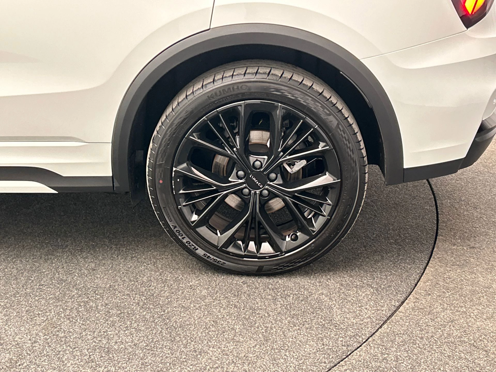 Hoofdafbeelding Lynk & Co 01