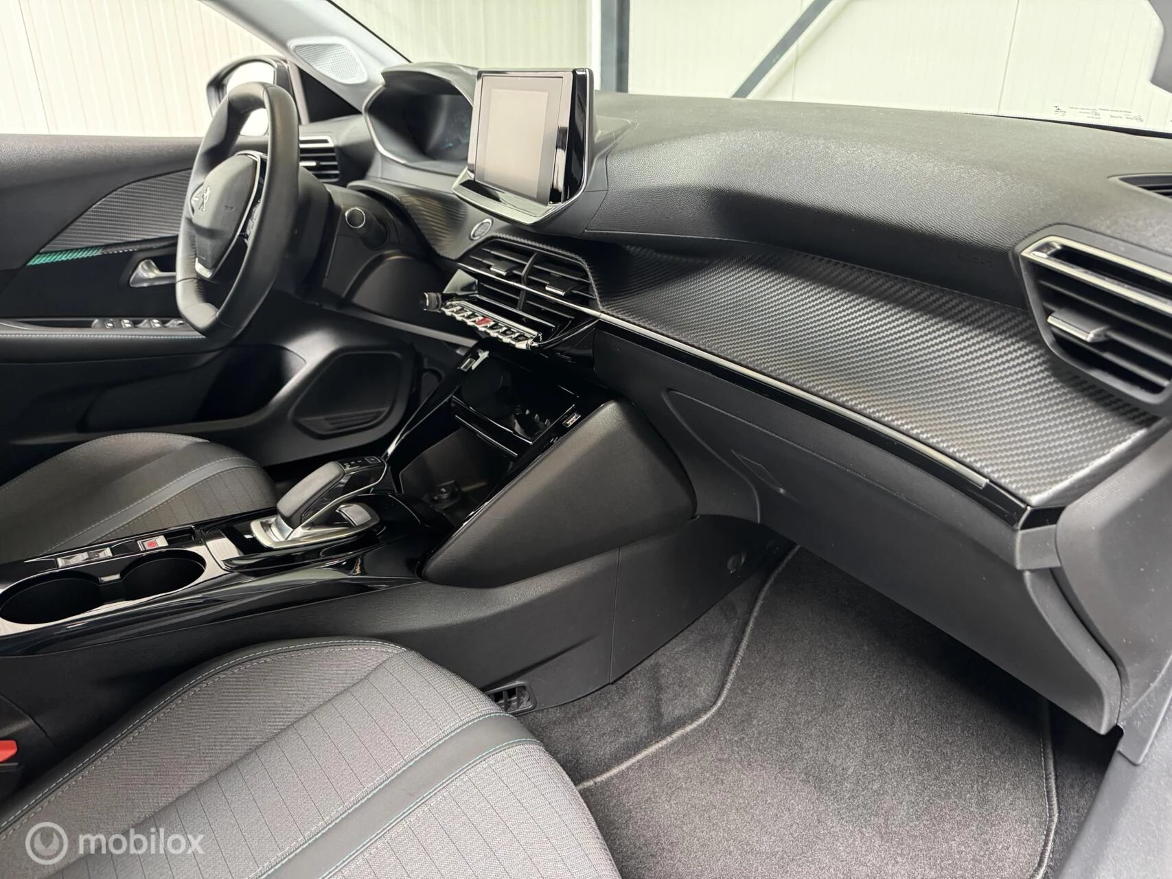 Hoofdafbeelding Peugeot e-208