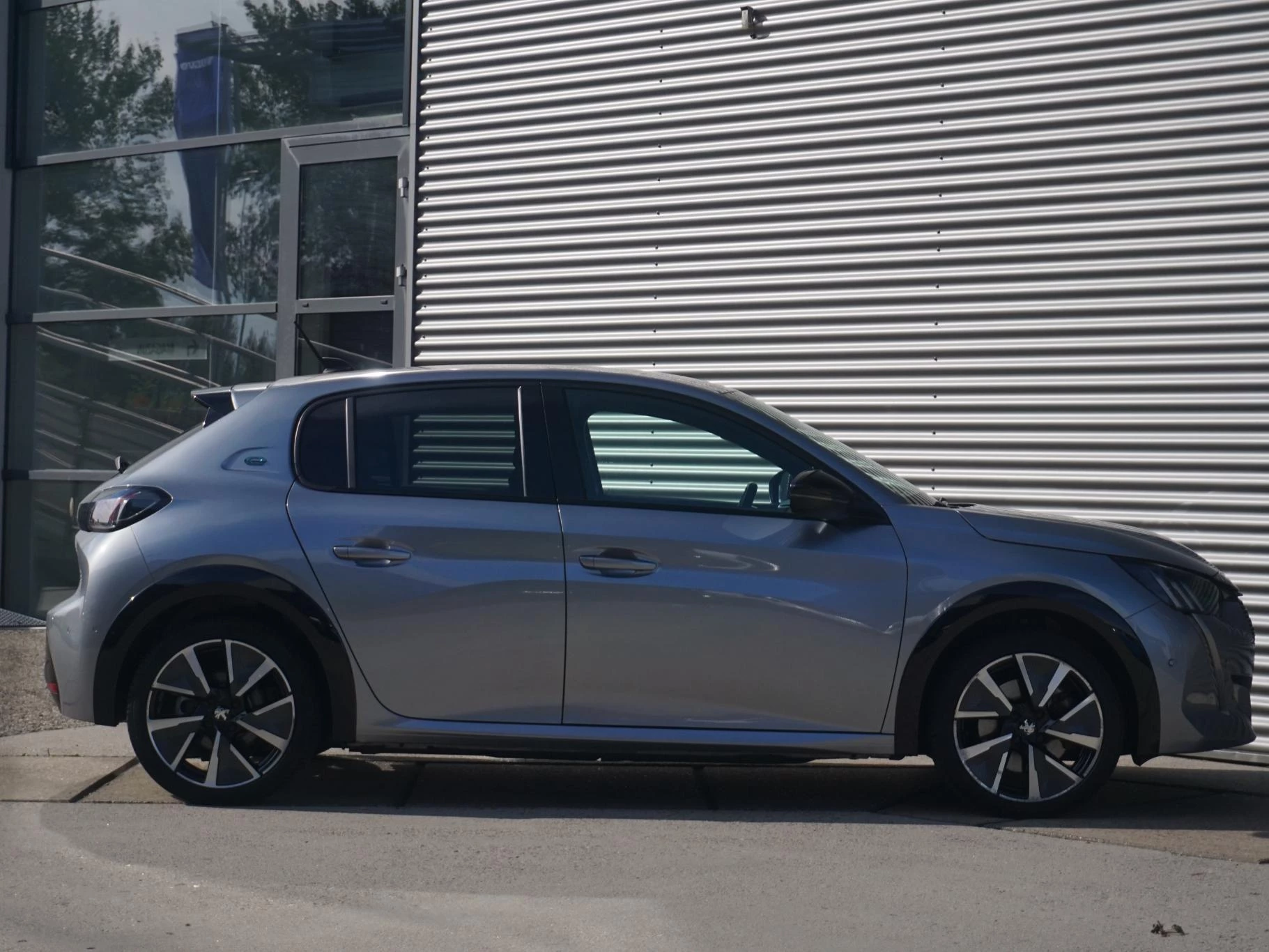 Hoofdafbeelding Peugeot e-208